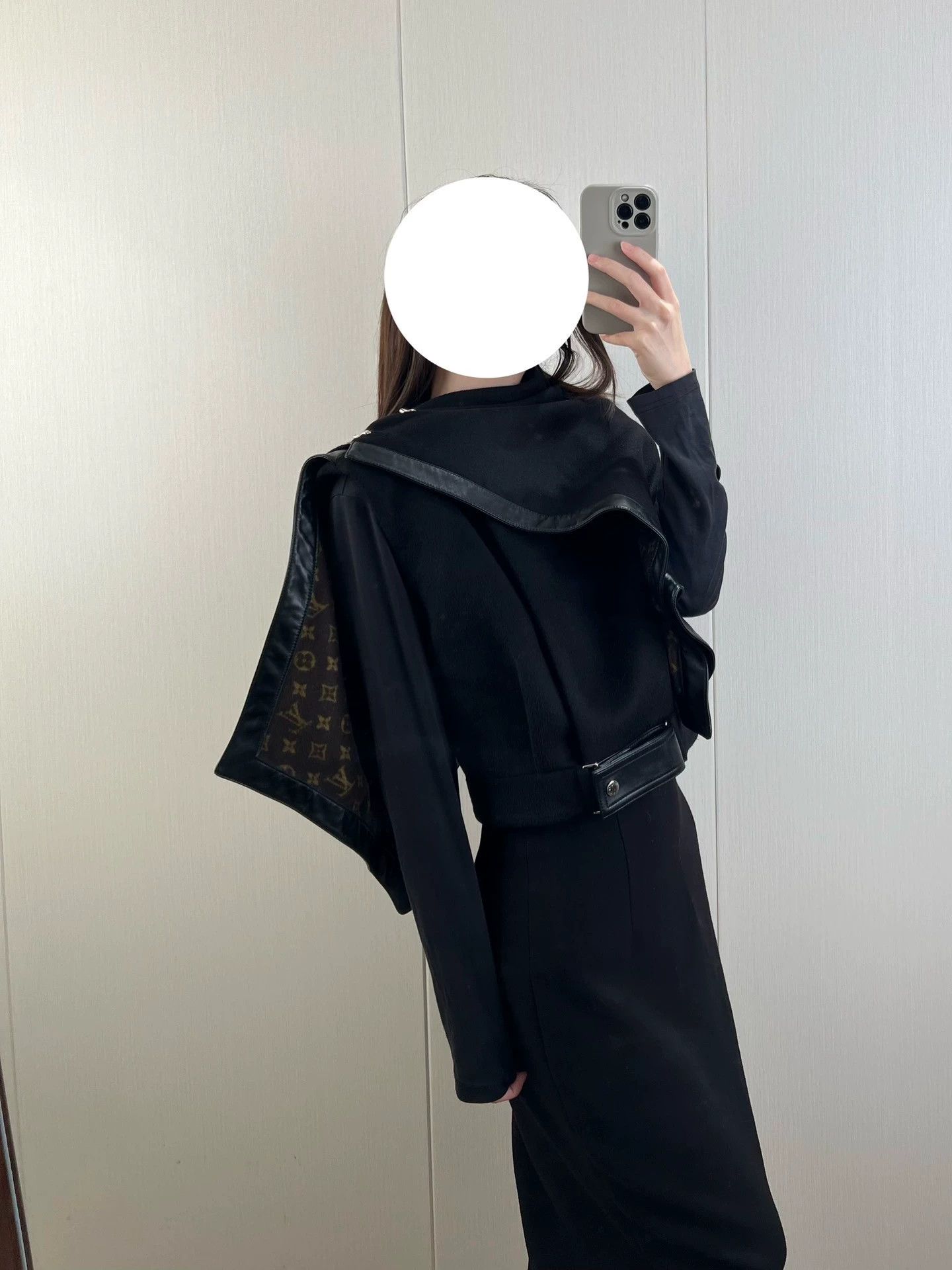 Louis Vuitton Louis Vuitton Cashmere Cape Vest Top Size S / US 4 / IT 40 - 6 Thumbnail