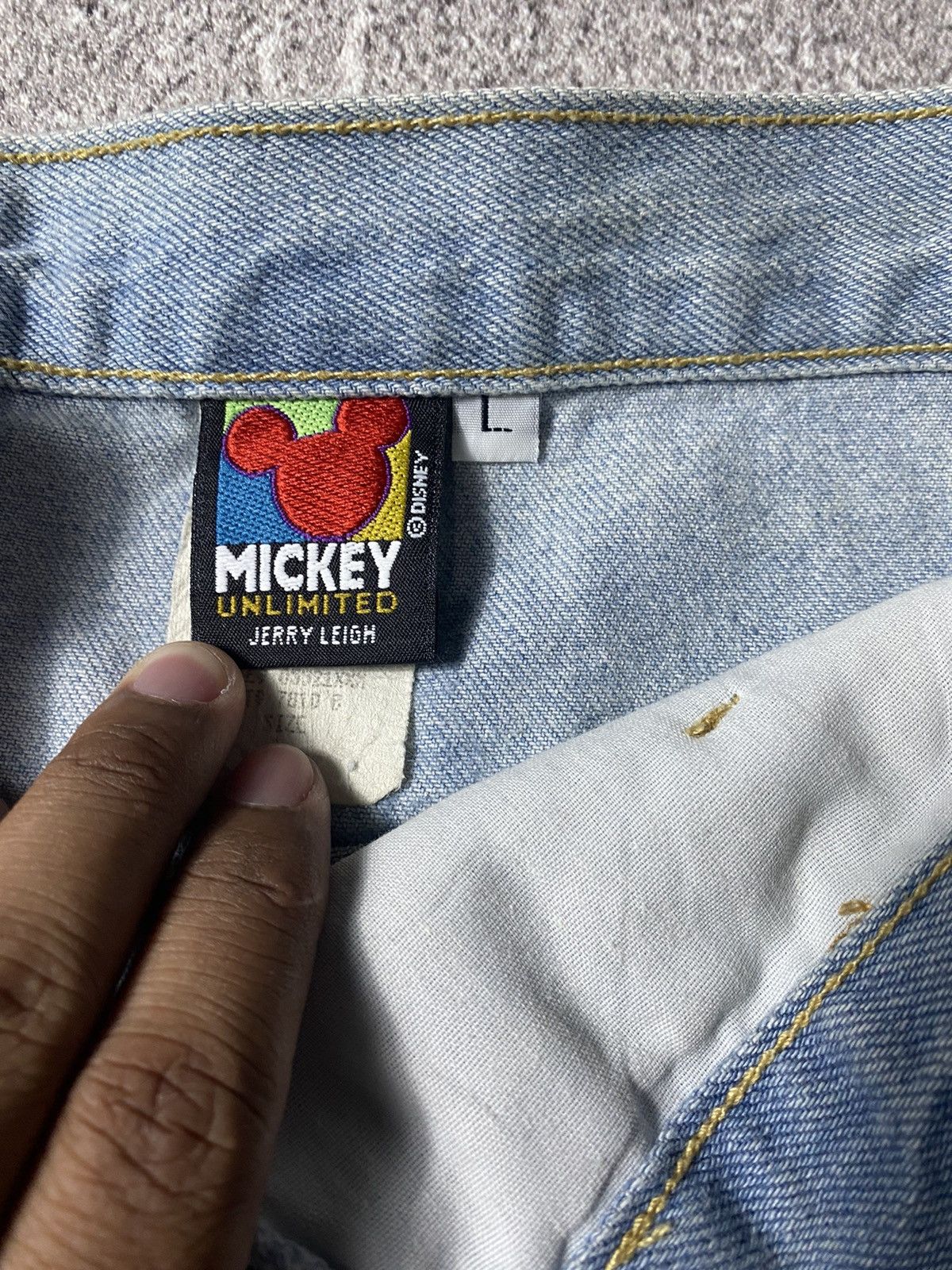 Mickey Unlimited × Vintage Vintage Mickey Unlimited Jerry Leigh Big Print Short Pants Size US 32 / EU 48 - 6 Thumbnail