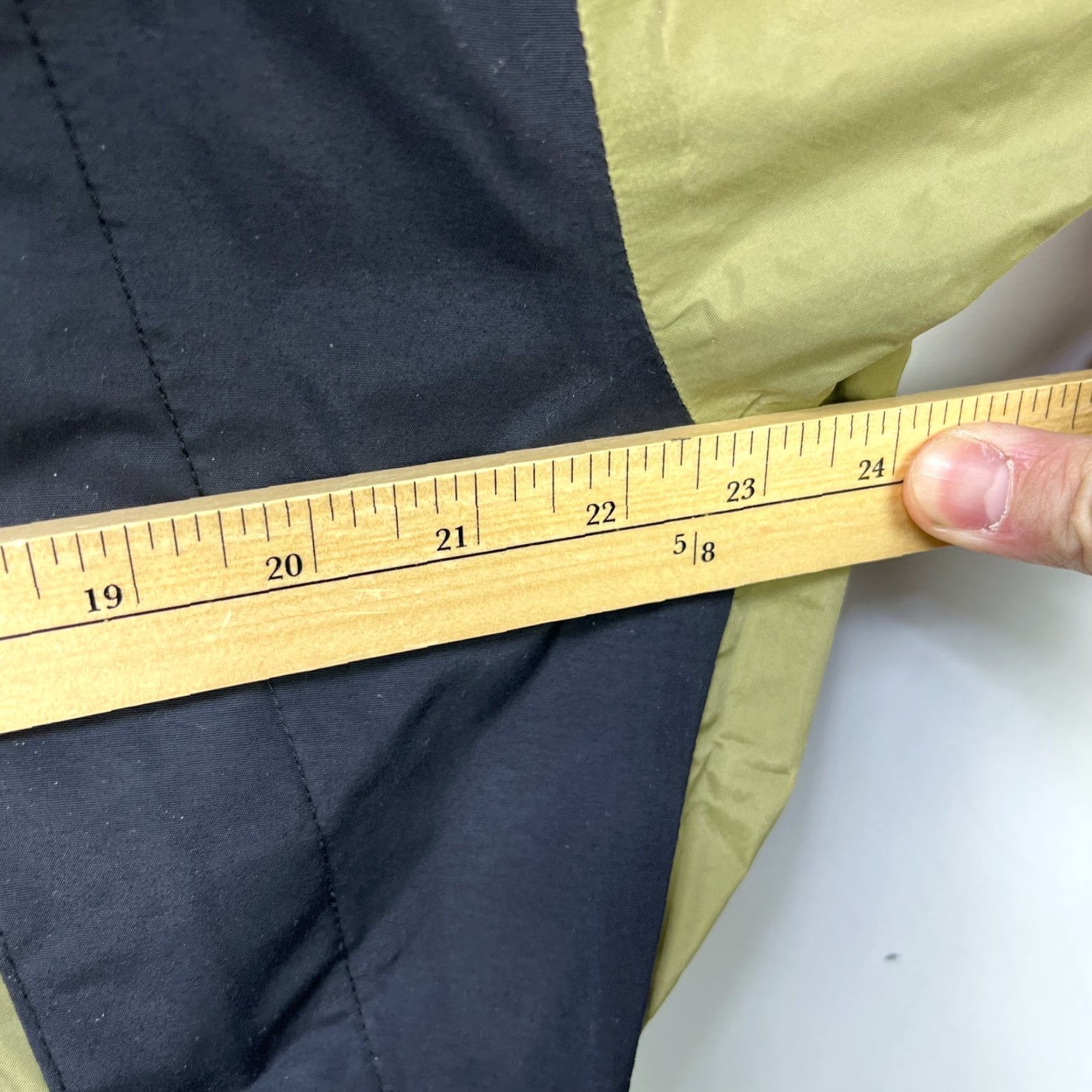 The North Face VINTAGE The North Face Gore Tex Mountain Light Shell Jacket Womens Large Size L / US 10 / IT 46 - 7 Thumbnail
