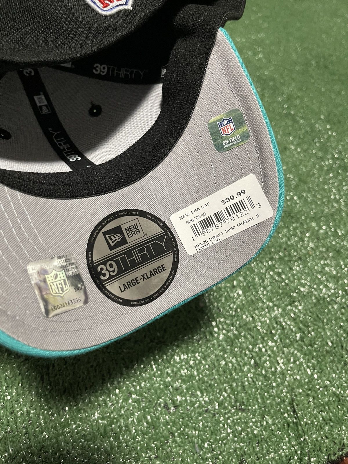 New Era Miami Dolphins Cap 2025 Draft 39Thirty New Era Large-XLarge Size ONE SIZE - 6 Thumbnail