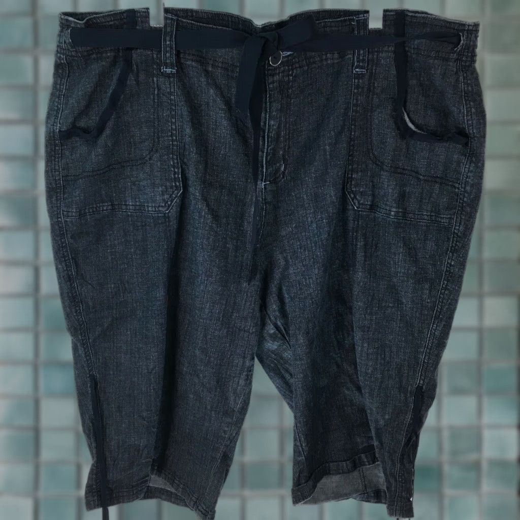 Denime Venezia Denim Capri Jeans Belted Cropped 26 Plus Adult Womens Dark Wash Blue 90s Style Jeans Womens Size 26" / US 2 / IT 38 - 1 Thumbnail