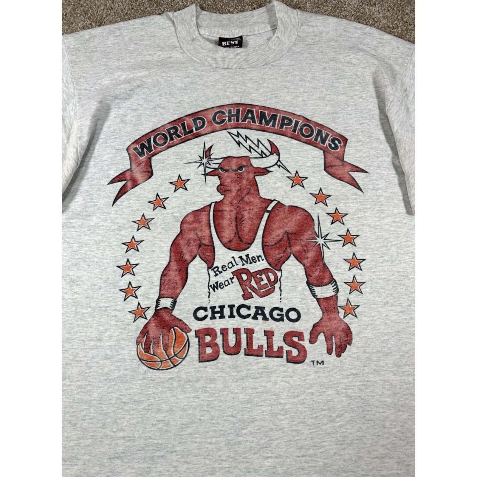 Fruit Of The Loom VINTAGE Chicago Bulls Real Men Wear Red Graphic T Shirt USA Made L Gray Mens 90s Sports World Champions Single Stitch Cotton Polyester Size US L / EU 52-54 / 3 - 2 Thumbnail
