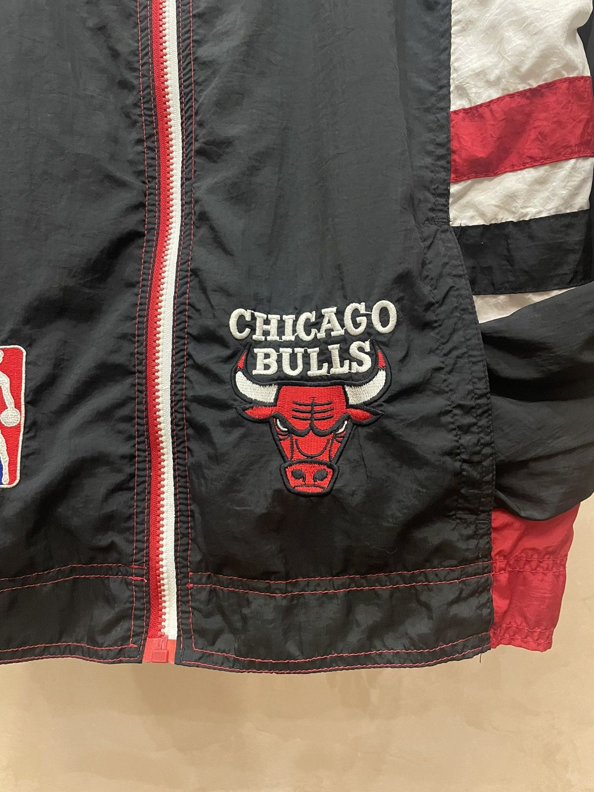 NBA Vintage Deadstock Starter Chicago Bulls Track Jacket M/L Size US XL / EU 56 / 4 - 3 Thumbnail