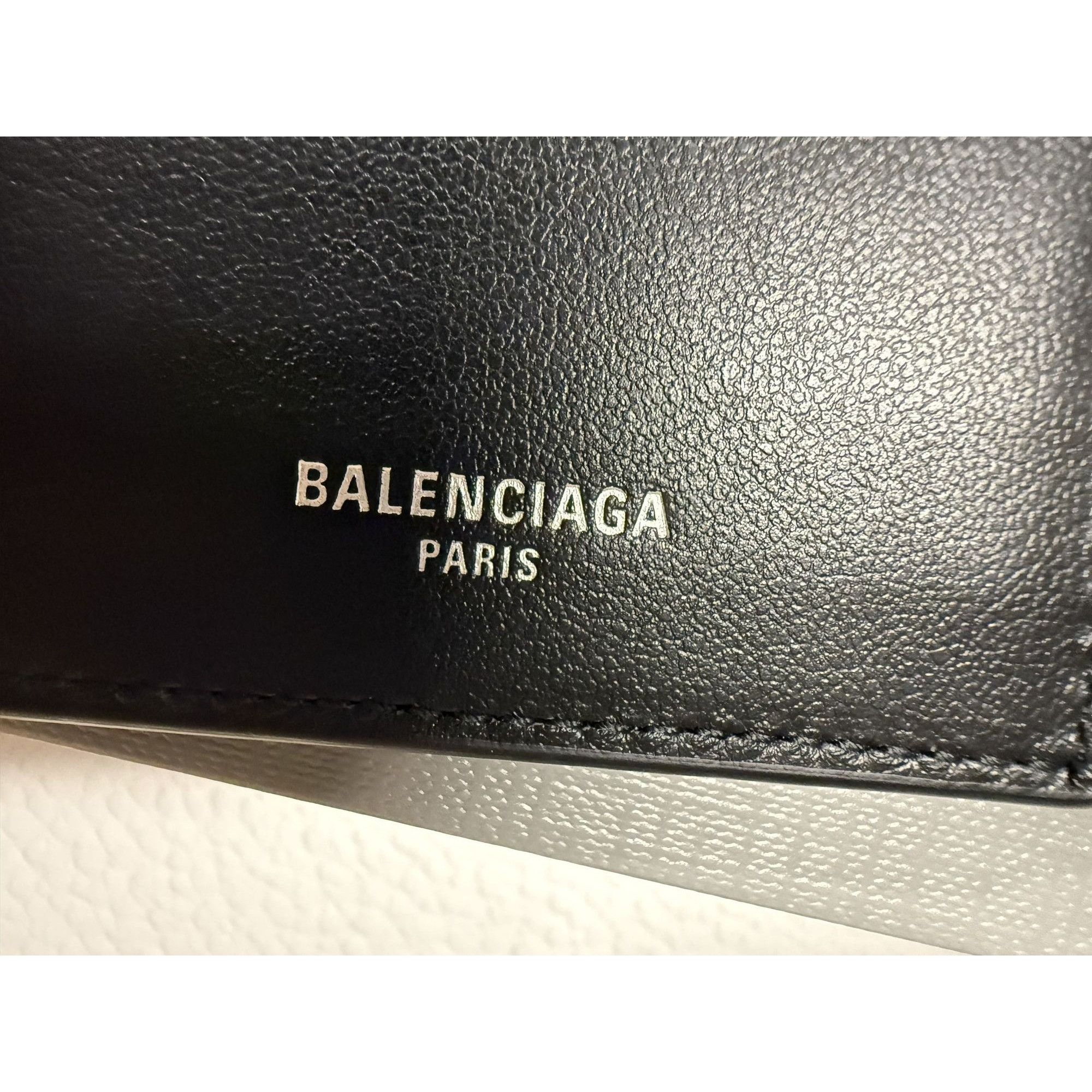 Balenciaga Balenciaga Black Leather Passport Holder W/ Gold Embossed Lo Size ONE SIZE - 3 Thumbnail