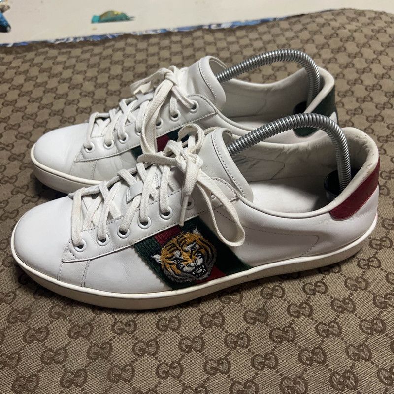 Gucci Gucci Ace Low-Top Sneakers with Tiger Embroidery 0079 Size US 8 / EU 41 - 1 Thumbnail