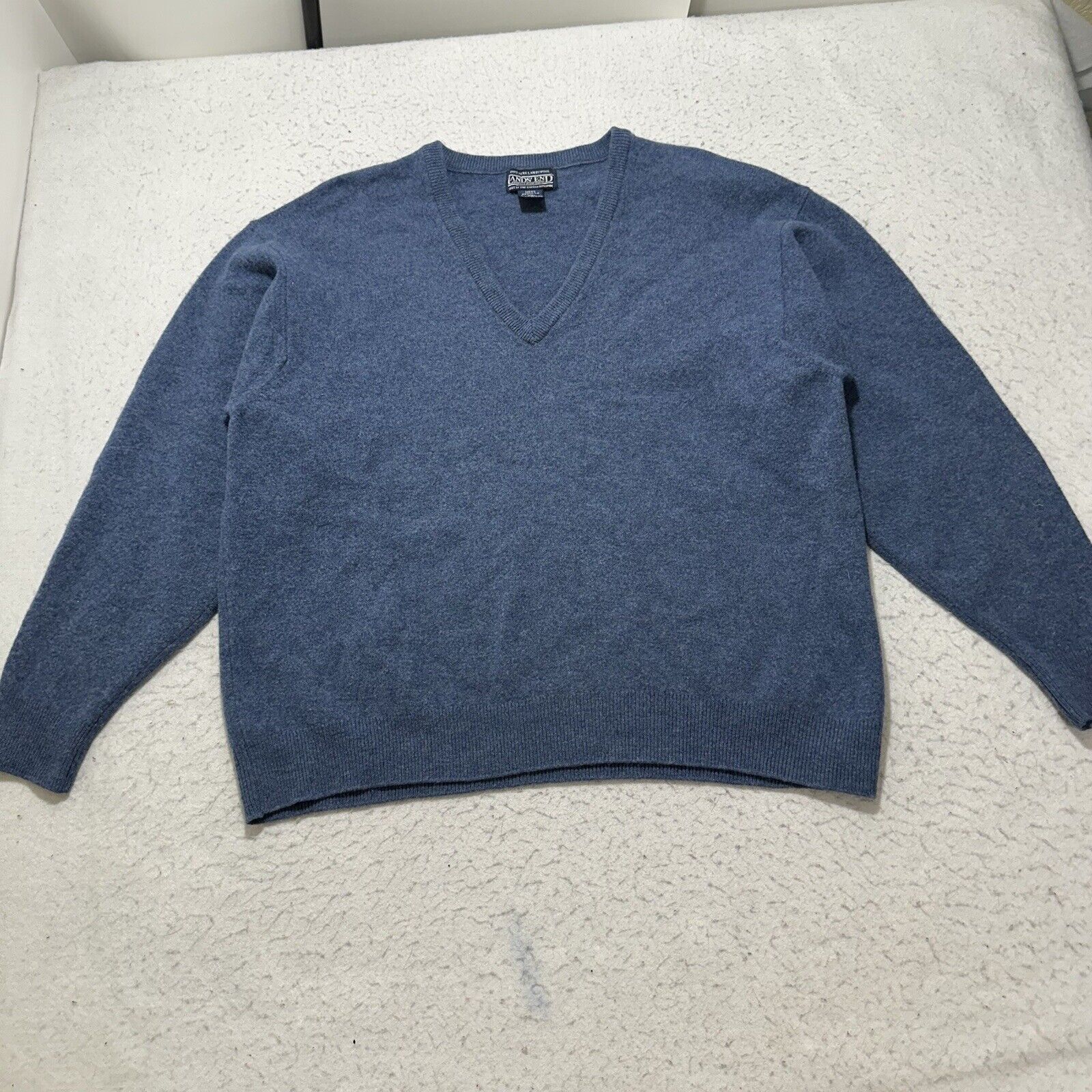 Lands' End Vintage Lands' End XL Lambwool V Neck Navy Blue Knit Sweater Size US XL / EU 56 / 4 - 1 Thumbnail