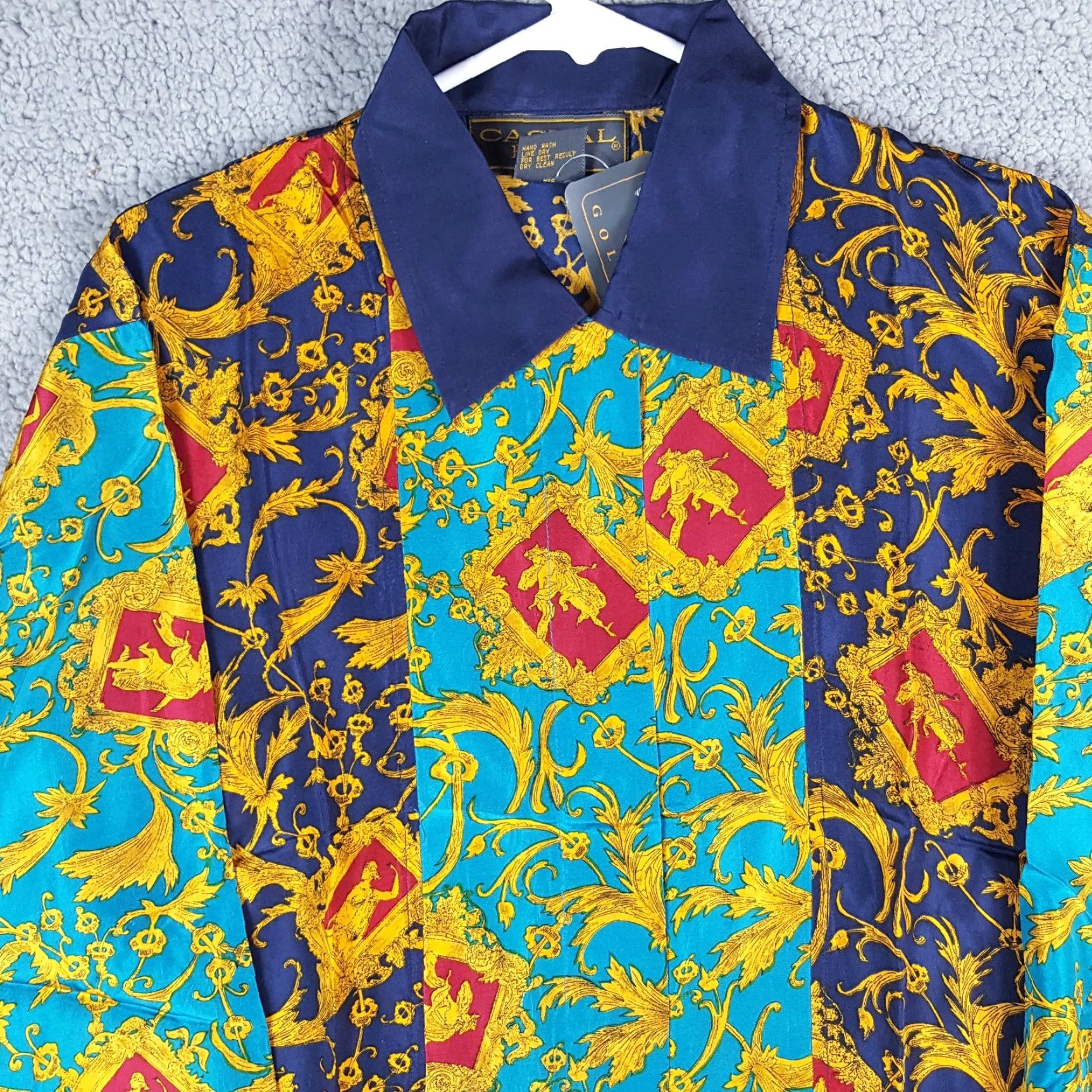 Vintage Vintage 100% Pure Silk Royal Preppy Gold Women's Small Collared Button Up Shirt Size S / US 4 / IT 40 - 2 Thumbnail