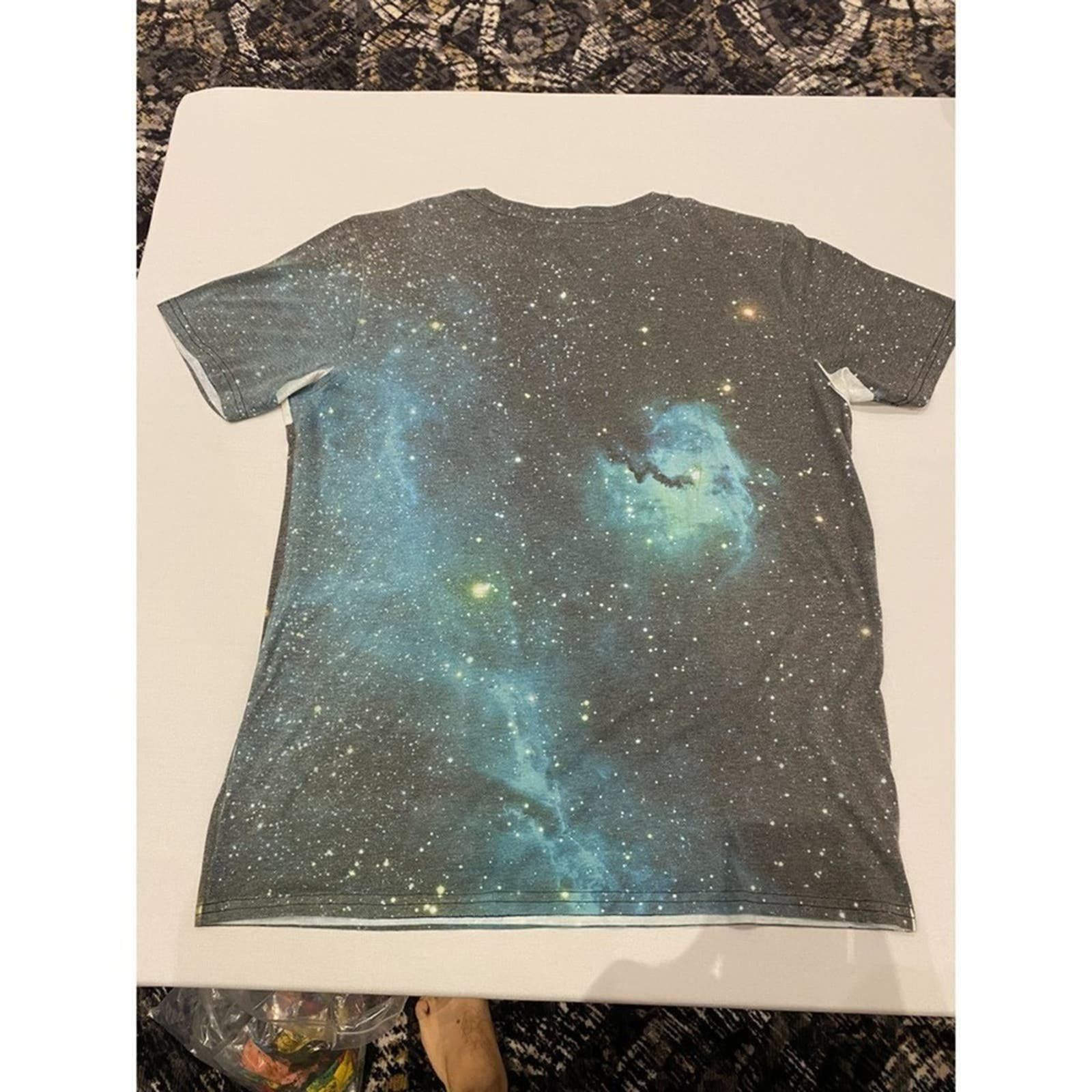 Aeropostale Aeropostale Galaxy Space Triangle T Shirt Size Medium (M) Size US M / EU 48-50 / 2 - 3 Thumbnail