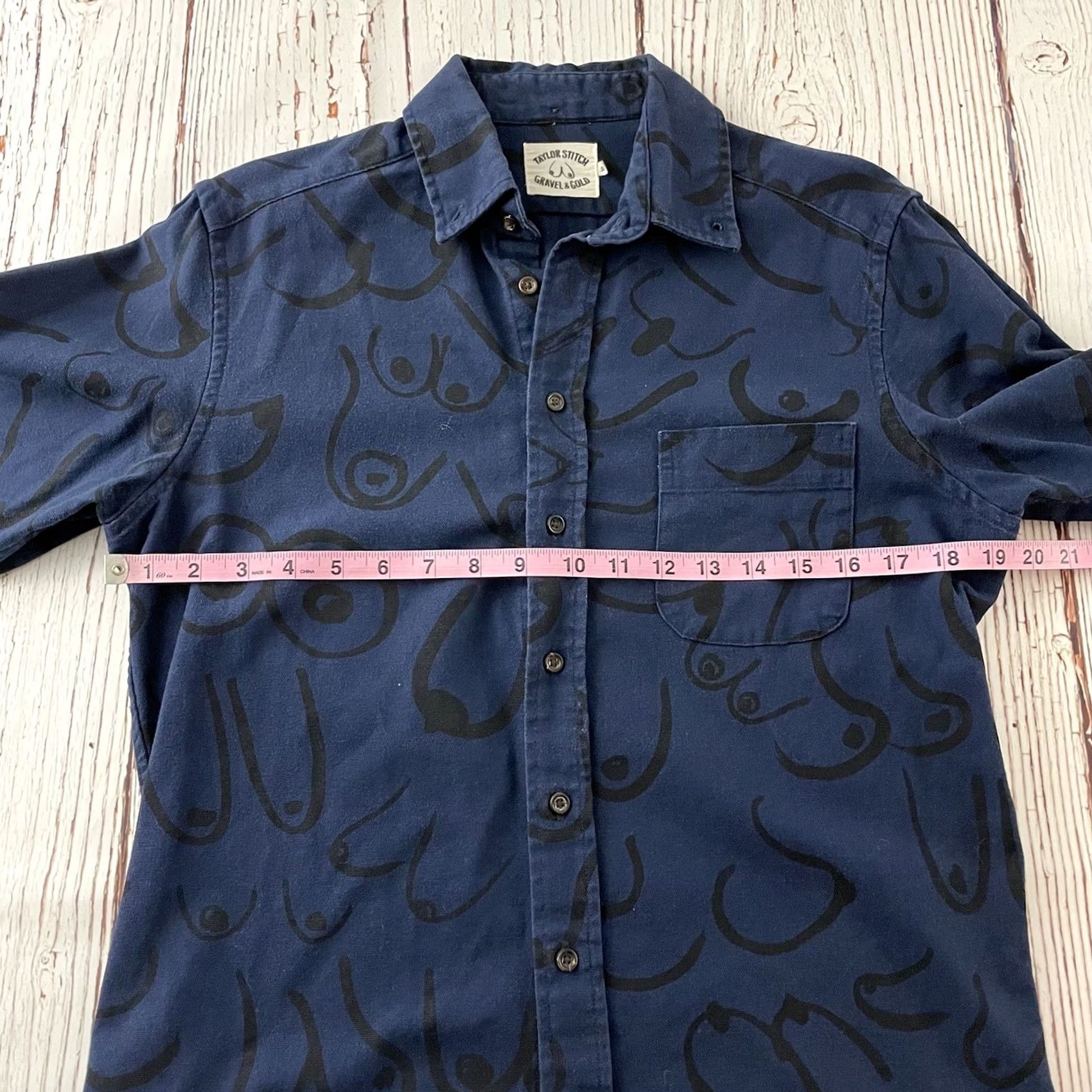 Taylor Stitch Taylor Stitch Gravel & Gold Long Sleeve Button Up Shirt Men 38 Blue 38 Blue Breasts Mens Button-Up Shirt Size US M / EU 48-50 / 2 - 5 Thumbnail