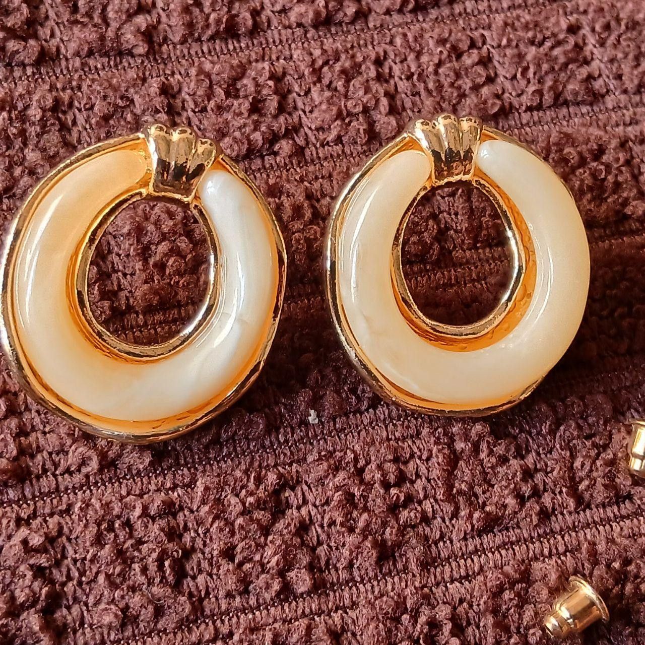Other Elegant Hollow Oval Metal Resin Earrings Size ONE SIZE - 2 Thumbnail
