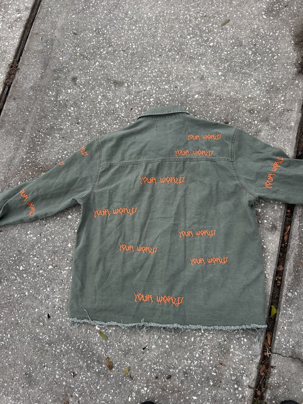Other 1/1 Your World olive all over embroidery work shirt Size US XL / EU 56 / 4 - 4 Thumbnail