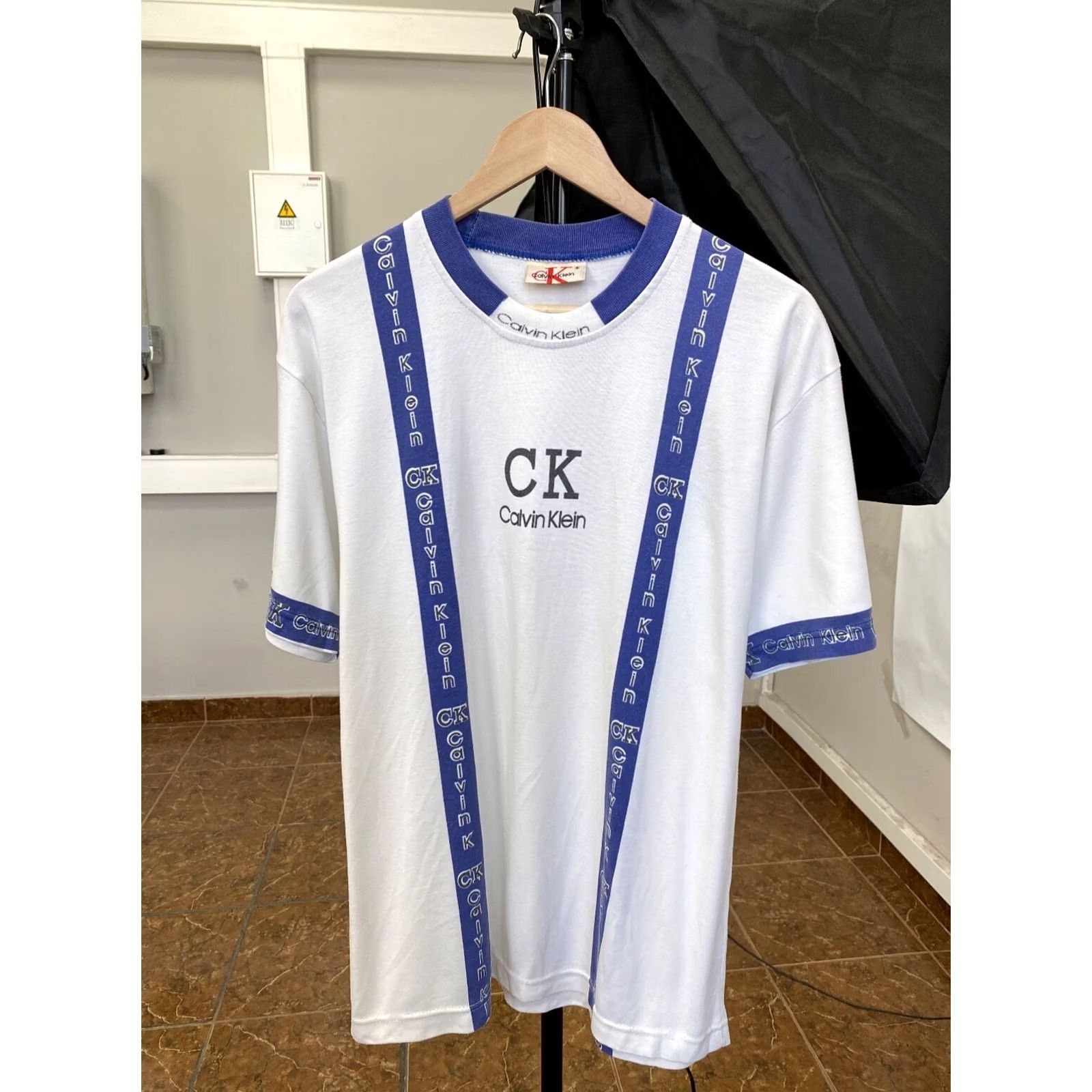 Calvin Klein VINTAGE Calvin Klein T-Shirt Mens 1990s White KS M 90s Art Classic USA Rare Y2K Style Size US M / EU 48-50 / 2 - 2 Thumbnail
