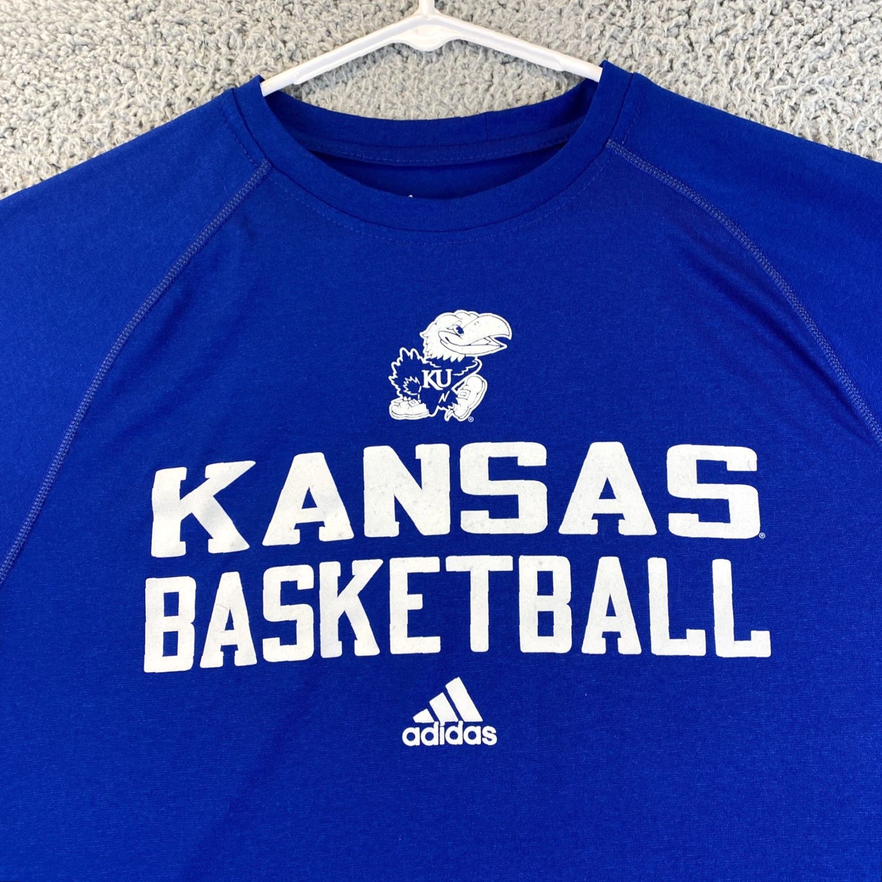 Adidas adidas climalite Kansas Jayhawks Basketball Team Training shirt M Men Royal Blue T-Shirt Mens / 52-32 Size US M / EU 48-50 / 2 - 2 Thumbnail