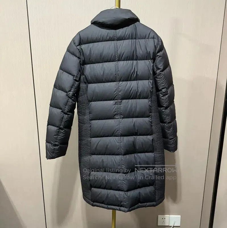 Burberry Burberry Black Nylon Women's Down Jacket. Size M / US 6-8 / IT 42-44 - 2 Thumbnail