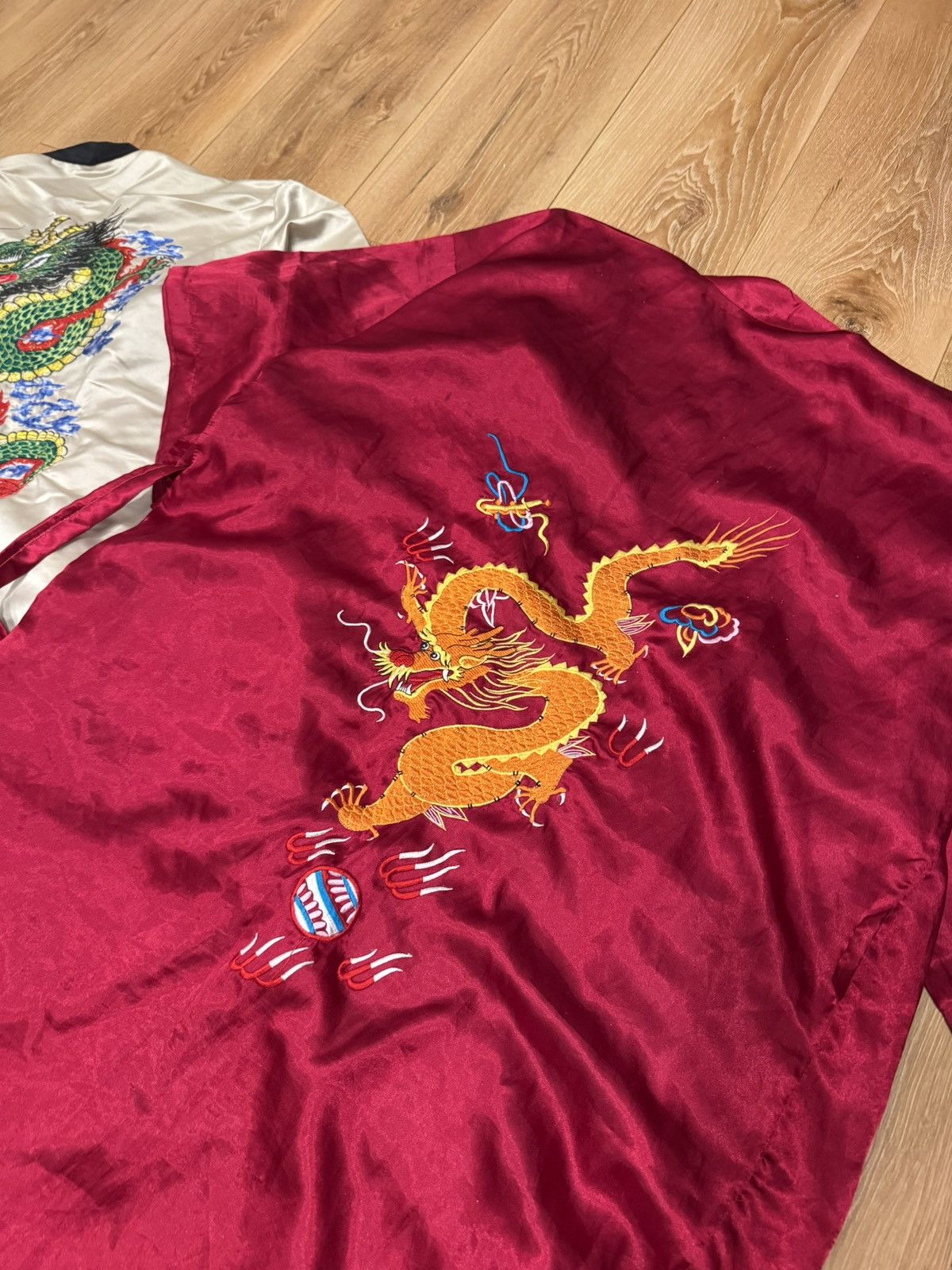 Japanese Brand 🐲 VINTAGE DRAGON ROBES🐲 Size US M / EU 48-50 / 2 - 3 Thumbnail