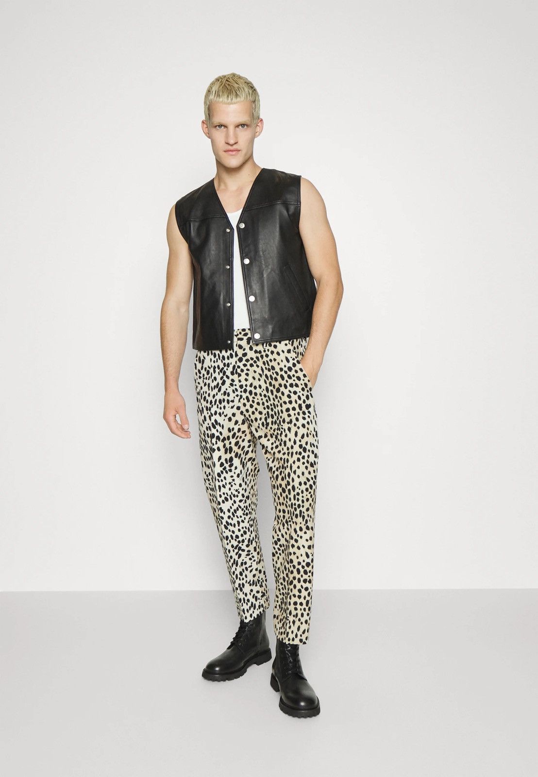 Just Cavalli !DS! FW22 Just Cavalli Leopard Print Natural Casual Pants Size US 32 / EU 48 - 1 Thumbnail