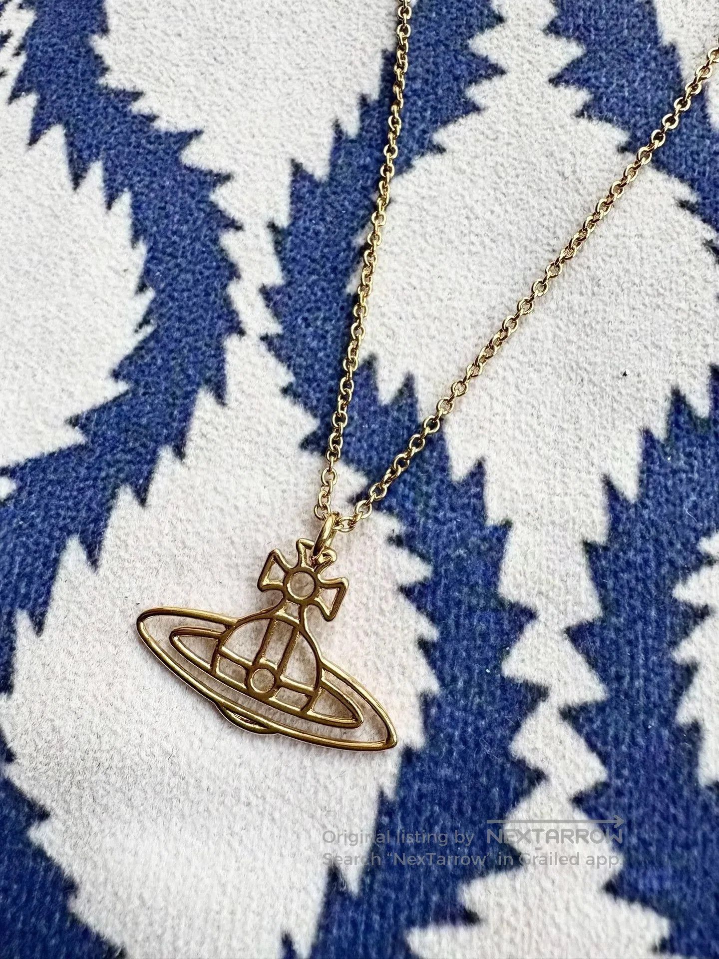 Vivienne Westwood Vivienne Westwood Vintage Gold Saturn Necklace. Size ONE SIZE - 1 Thumbnail