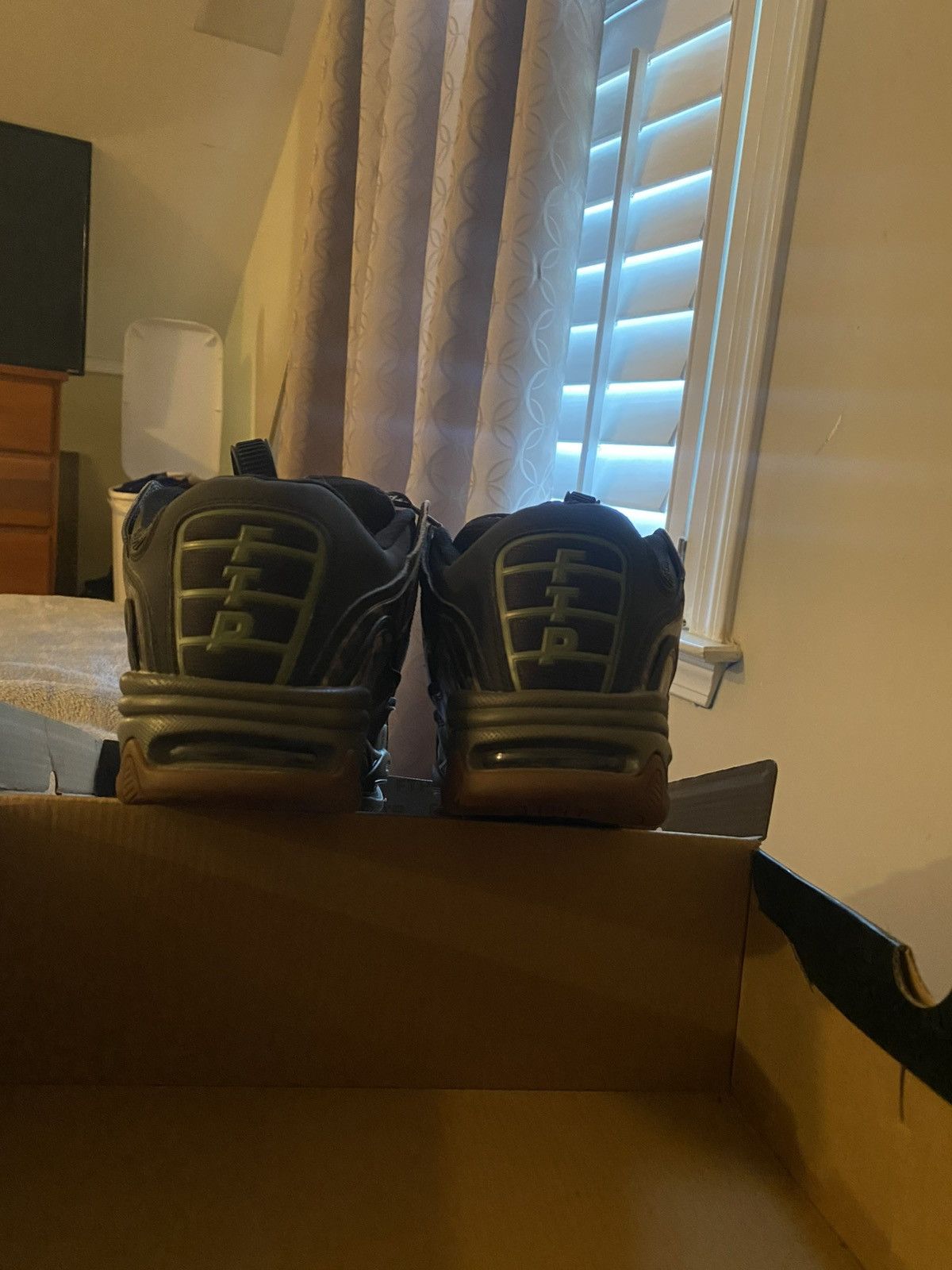 Fuck The Population × Osiris FTPxOSIRIS D3 WOODLAND Size US 12 / EU 45 - 2 Thumbnail