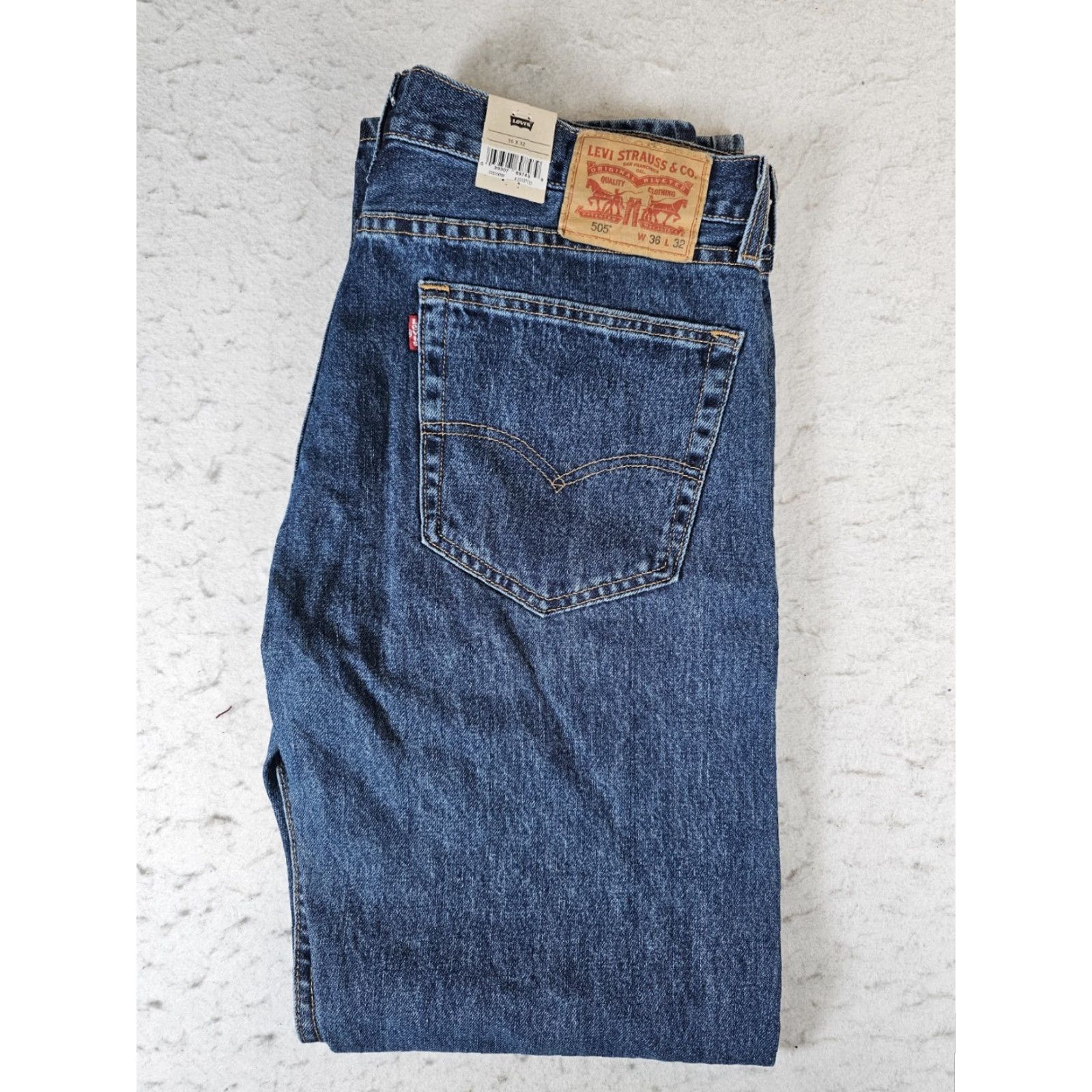 Levi's VINTAGE Levi's 505 Jeans Straight Regular Mens 36x32 Blue Denim Medium Wash Regular Vintage Levi's 505 Straight Jeans Mens 36x32 Blue Denim 505 Size US 36 / EU 52 - 2 Thumbnail