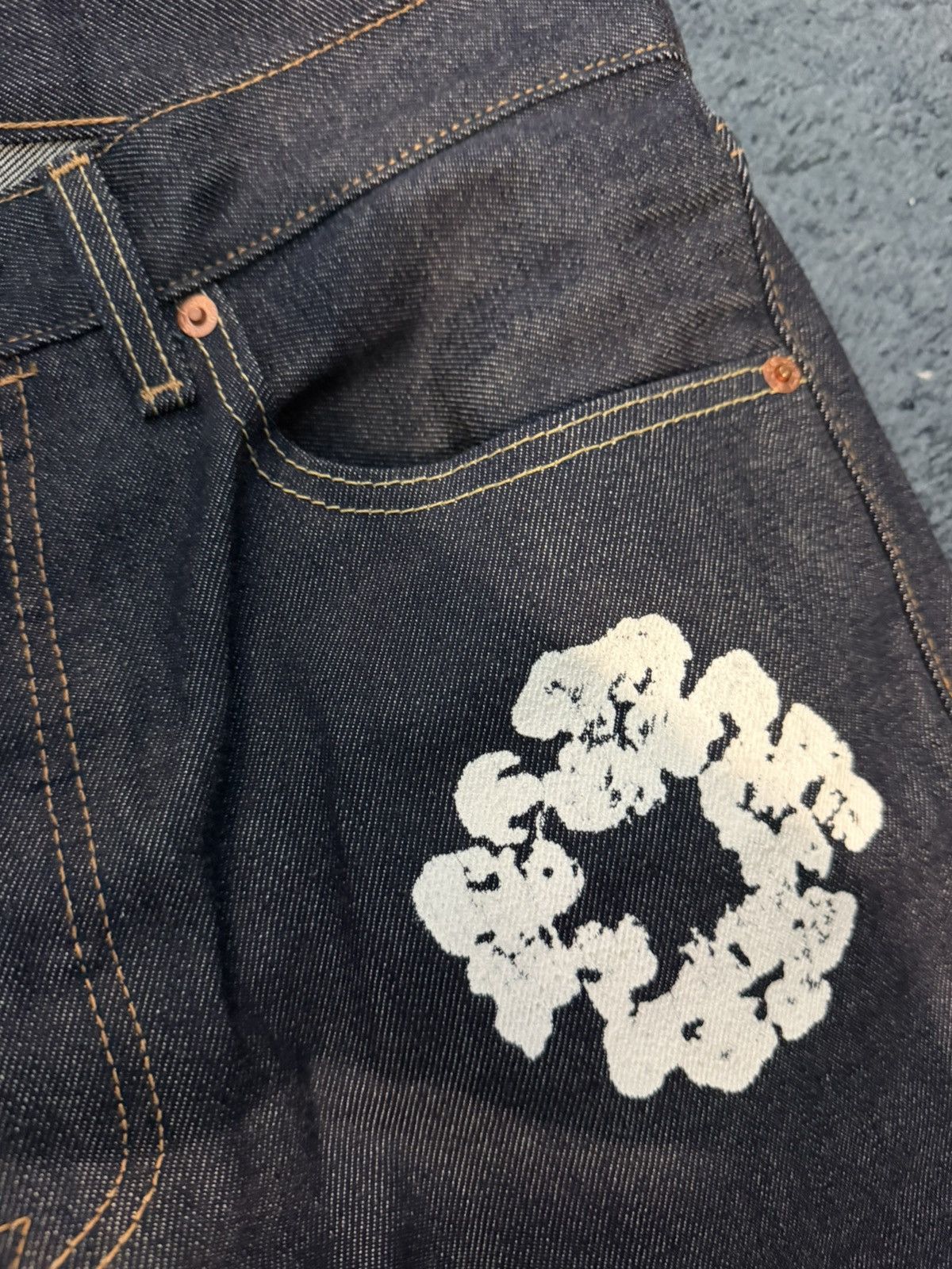 DENIM TEARS LEVIS DENIM TEARS RAW INDIGO JEANS Size US 31 - 4 Thumbnail