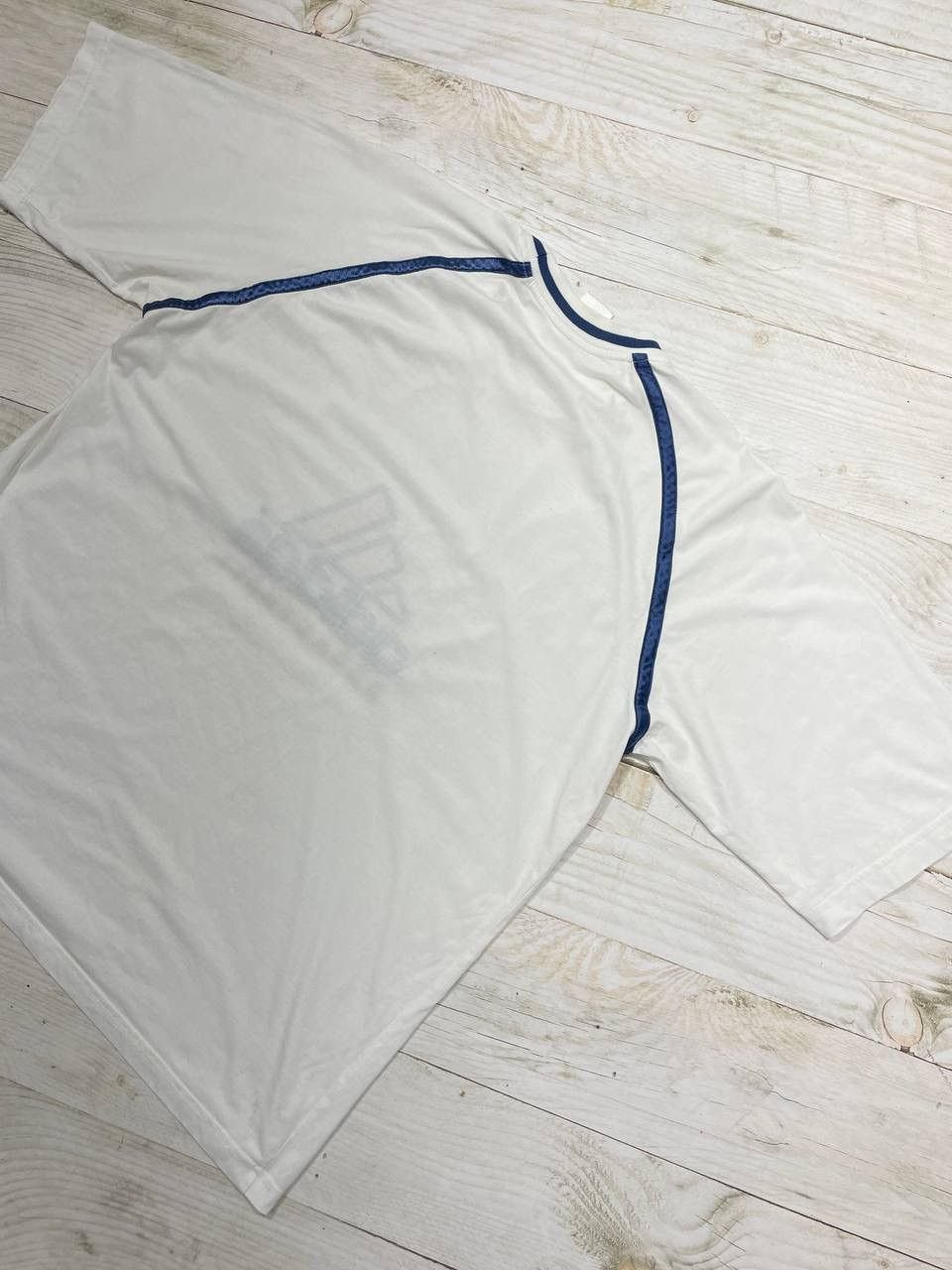 Adidas Vintage Adidas Basketball T-Shirt NBA Big Logo Y2K USA Size US XL / EU 56 / 4 - 3 Thumbnail