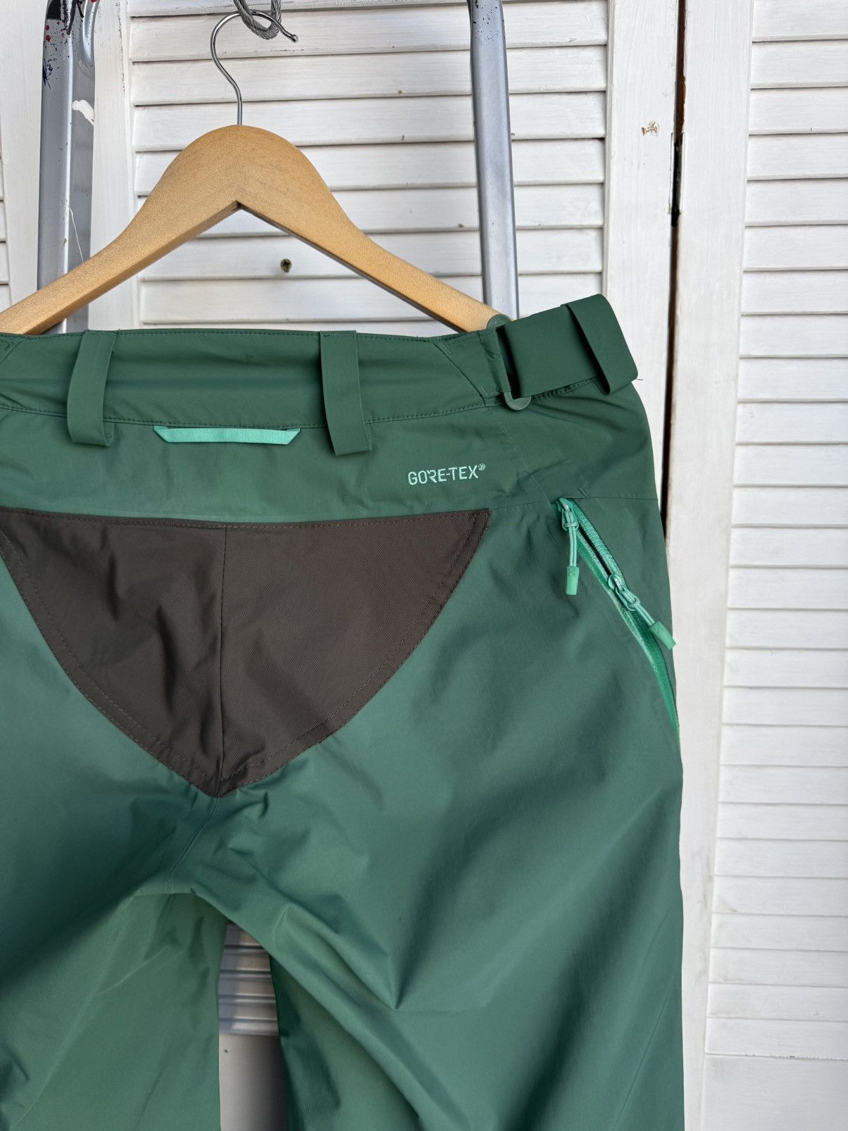 Haglofs Haglöfs Khione Pant Women Gore-Tex Green S Size 28" / US 6 / IT 42 - 11 Thumbnail