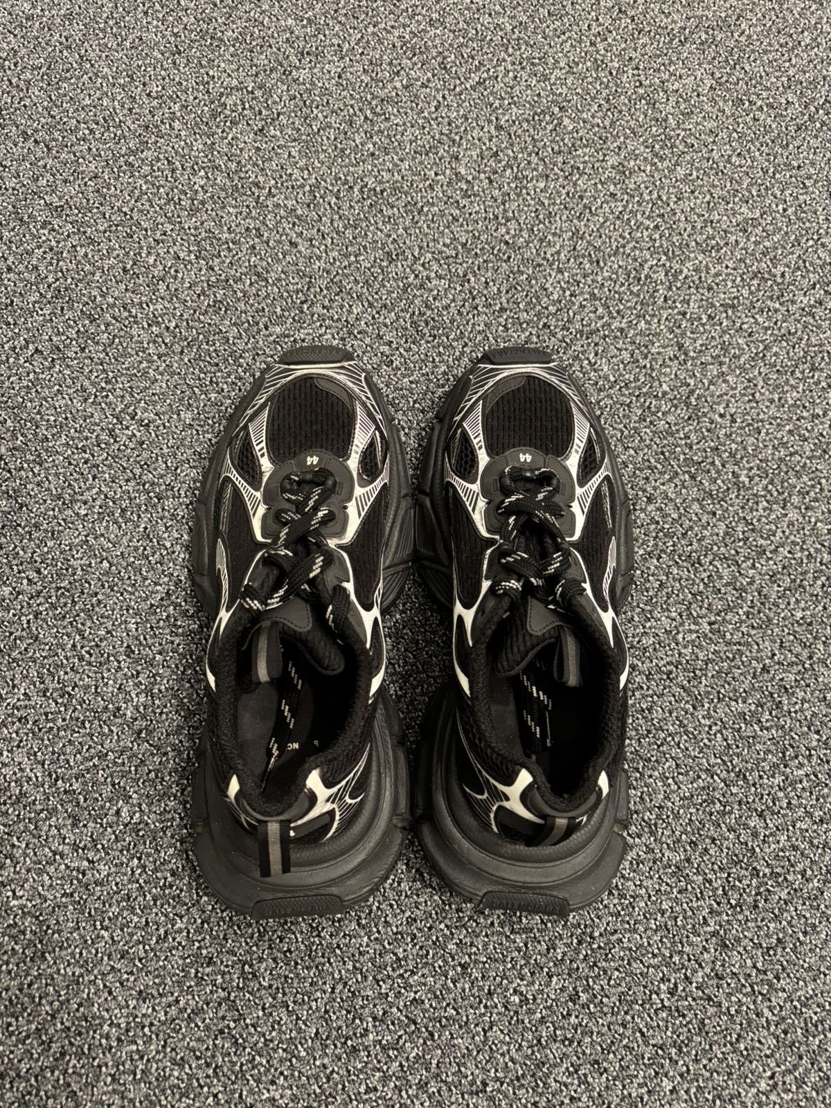 Balenciaga Balenciaga 3XL Black (US 10.5/11M) Size US 11 / EU 44 - 4 Thumbnail