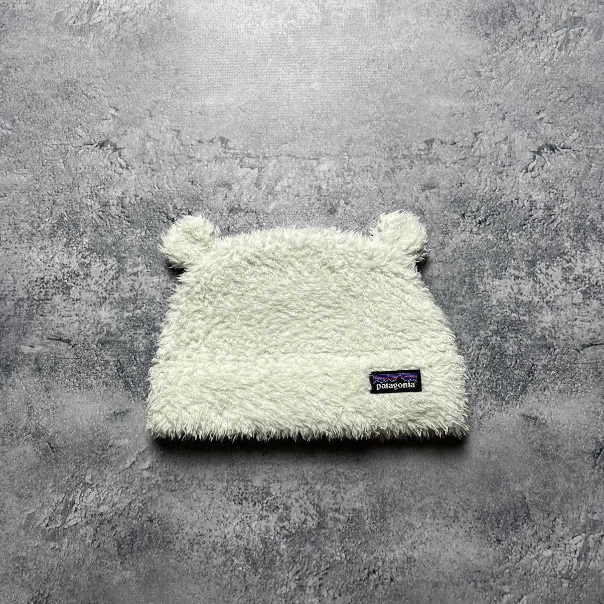 Patagonia Patagonia Furry Hat Kid's White Polyester Size 24M Size 26 - 1 Thumbnail