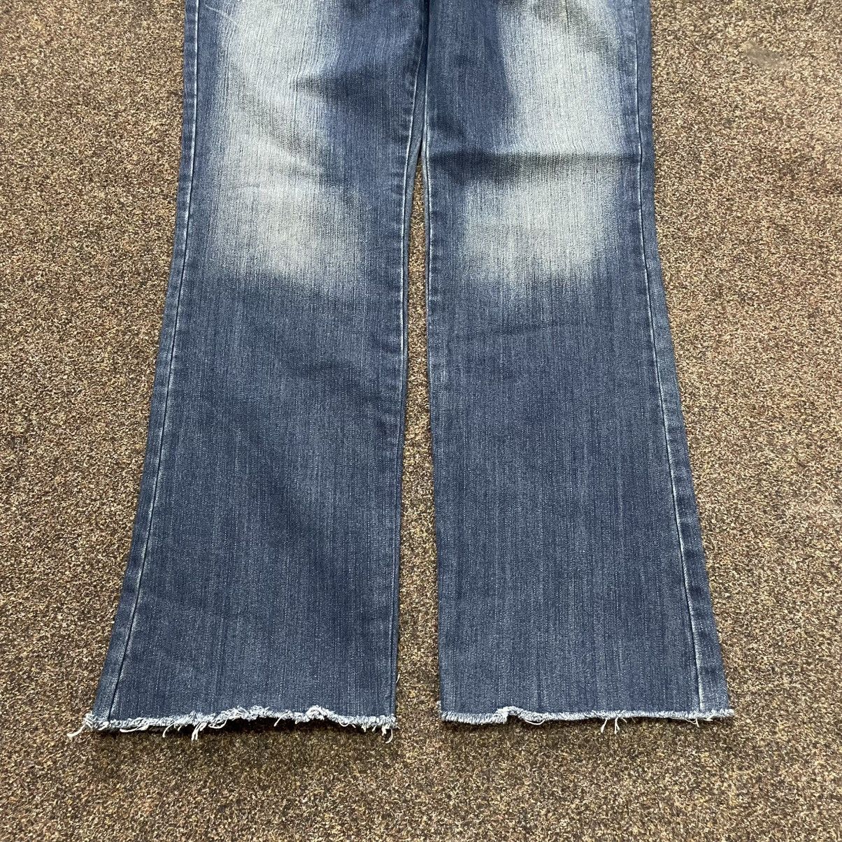 Vintage Vintage Y2K Flared Distressed Jeans Thrashed Skate Logo 32 Size US 32 / EU 48 - 5 Thumbnail