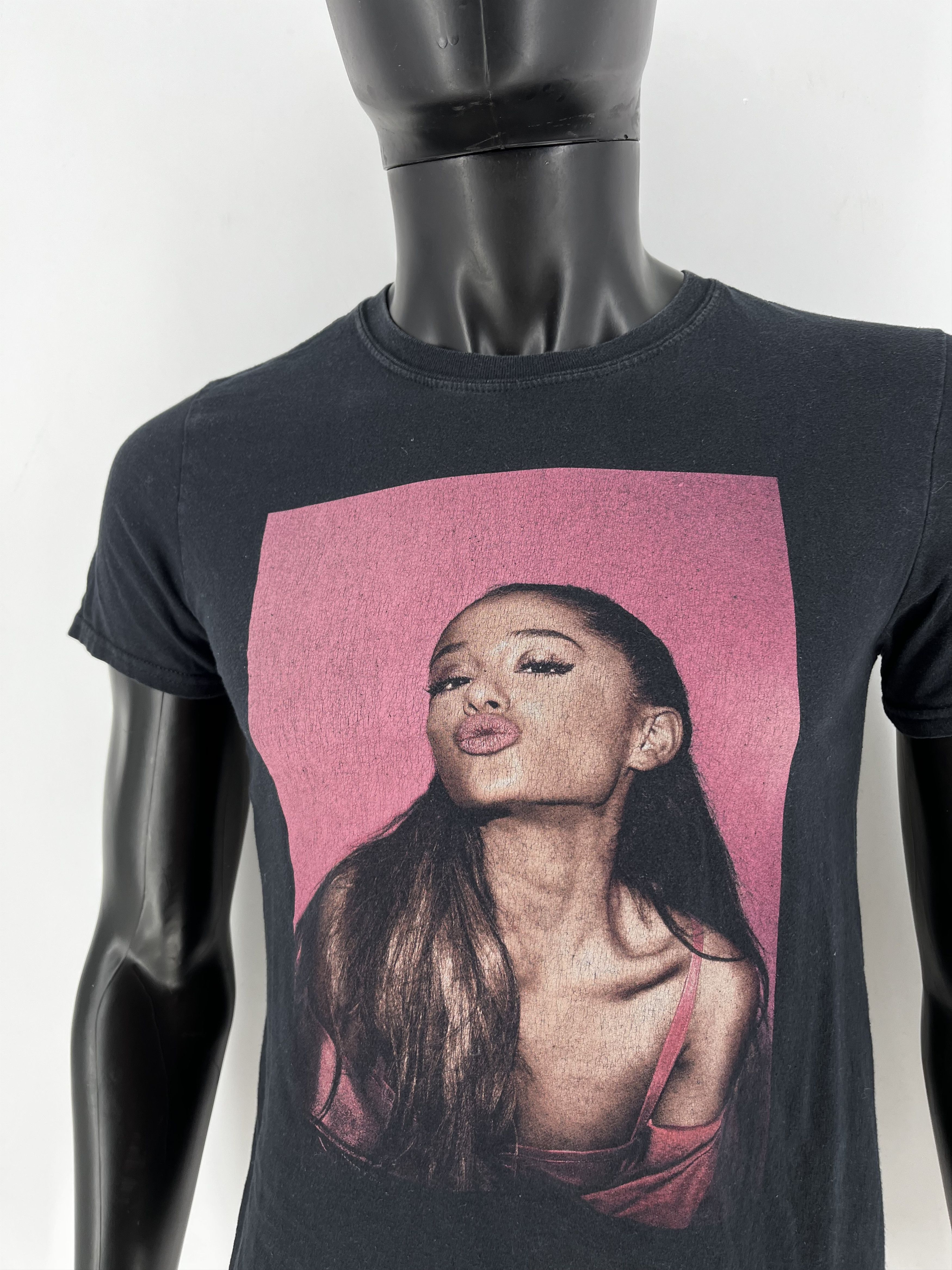 Band Tees Ariana Grande Shirt Short Sleeve Concert Shirt Band Black S Size US S / EU 44-46 / 1 - 7 Thumbnail