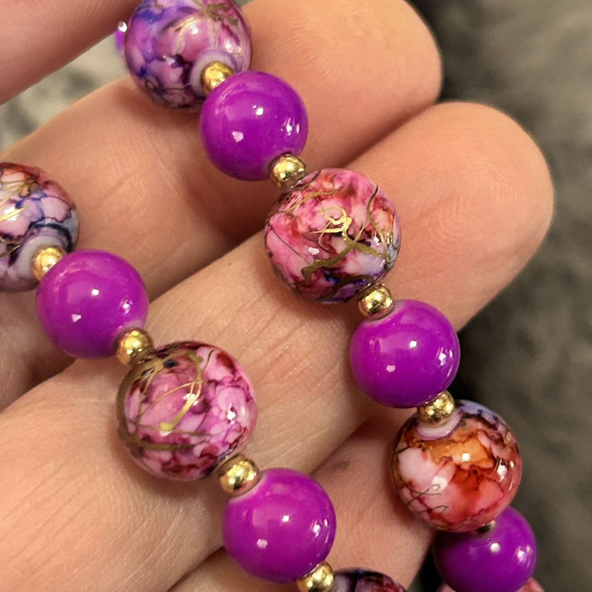 Handmade Handcrafted fuchsia art glass bead necklace Size ONE SIZE - 6 Thumbnail