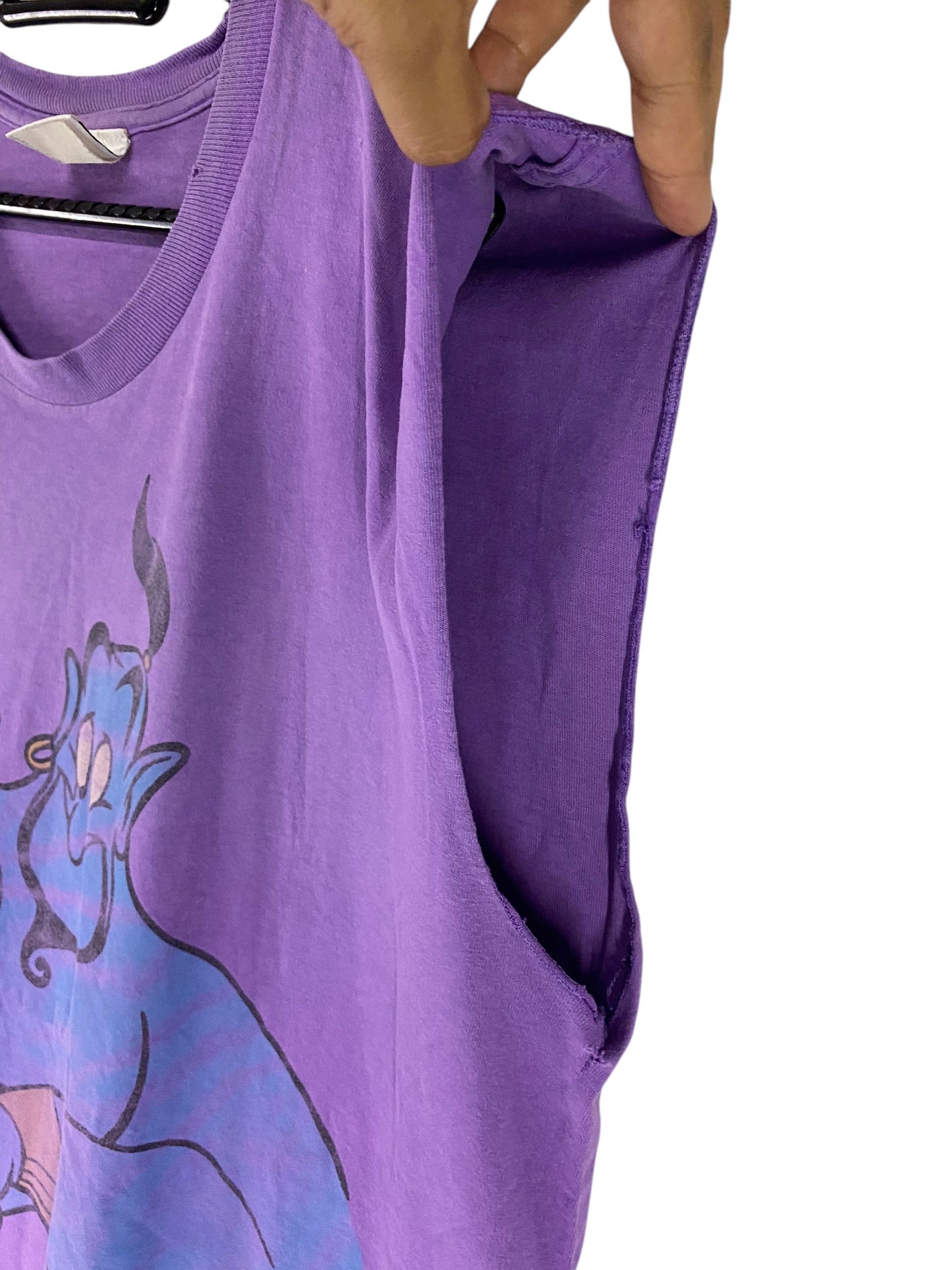 Vintage 90s Disney Aladdin Genie distressed sleeveless shirt Size US XL / EU 56 / 4 - 7 Thumbnail