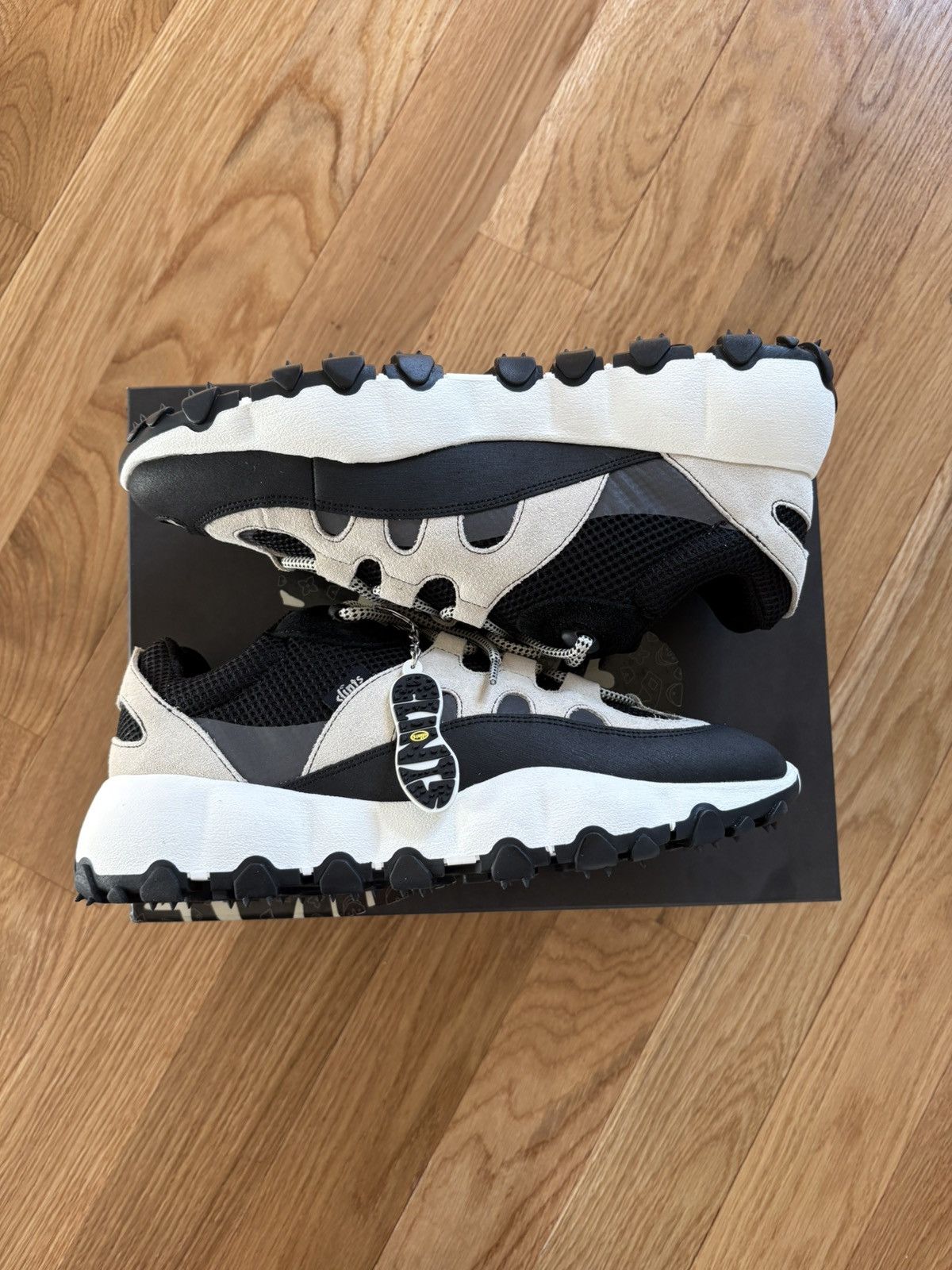 Clints Clints Co TRL Footprint 2.0 Beige Black Low Sneakers Sz 10 Size US 10 / EU 43 - 2 Thumbnail