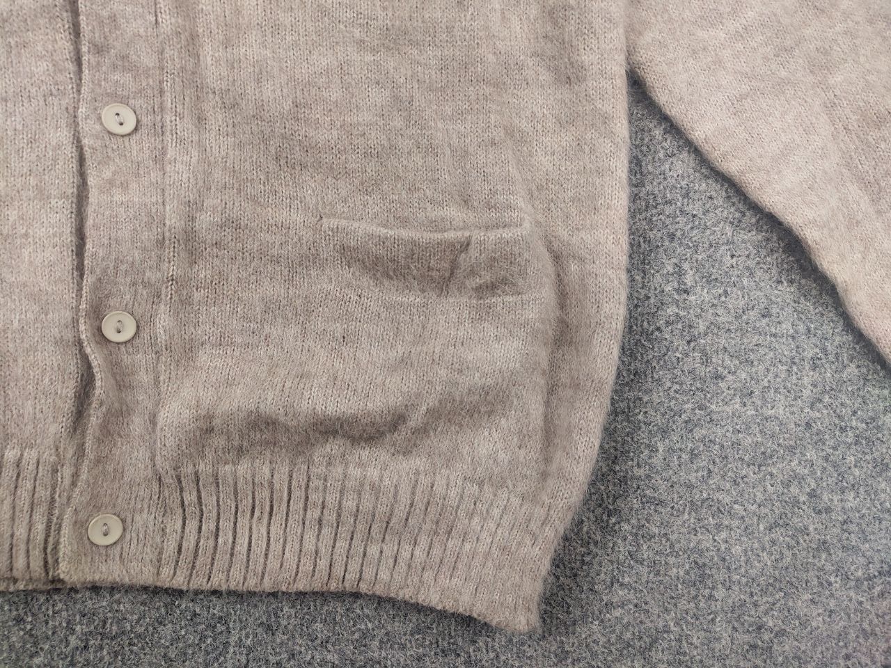 Vintage Vintage 70's Alpatex Creaciones Wool Button Cardigan Sweater Size US L / EU 52-54 / 3 - 6 Thumbnail