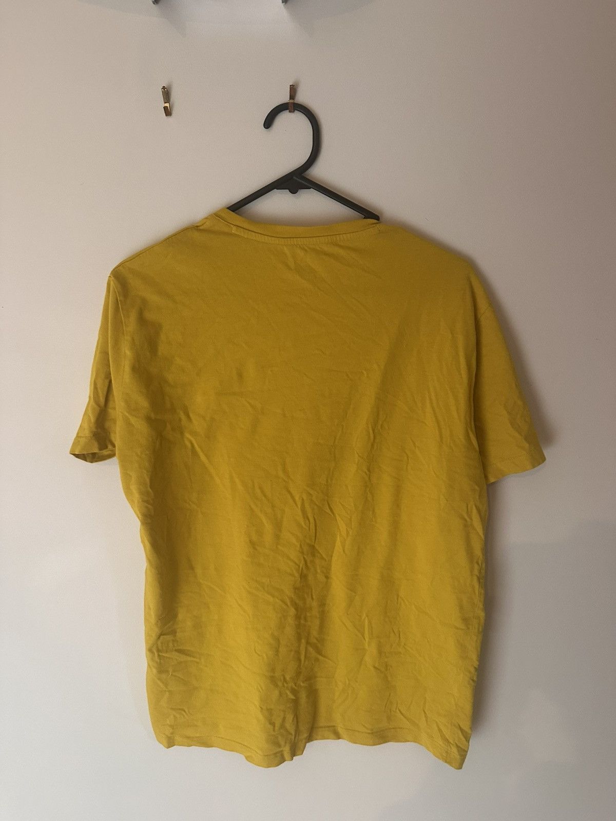 Armani Exchange Armani Yellow V-Neck Tee Size US S / EU 44-46 / 1 - 2 Thumbnail