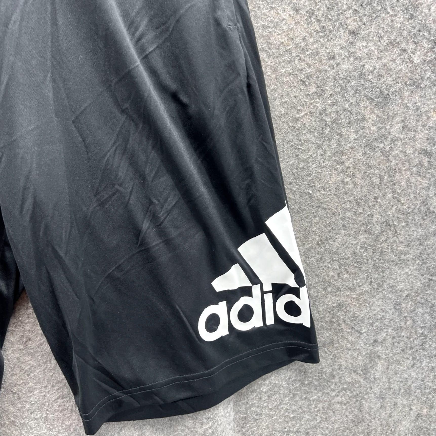 Adidas Adidas Shorts Men Medium Adult Black Athletic Basketball Trefoil Gym Fleece Drawstring Elastic Waist 9in Inseam Regular Readability Size US 31 - 7 Thumbnail