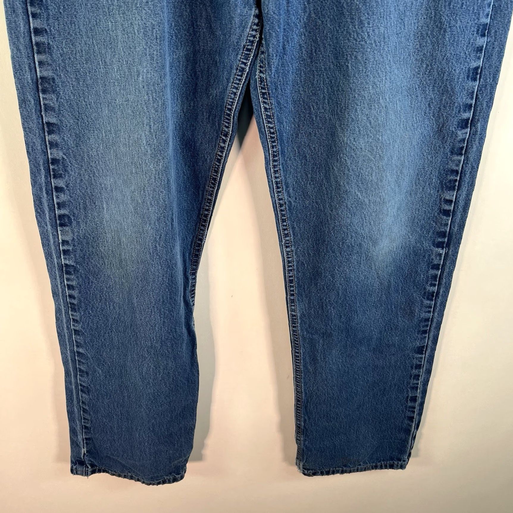 Carhartt VINTAGE Carhartt Men's Jeans Size 38 x 34 Relaxed Fit Straight Leg Blue Denim 90s Style Size US 38 / EU 54 - 4 Thumbnail