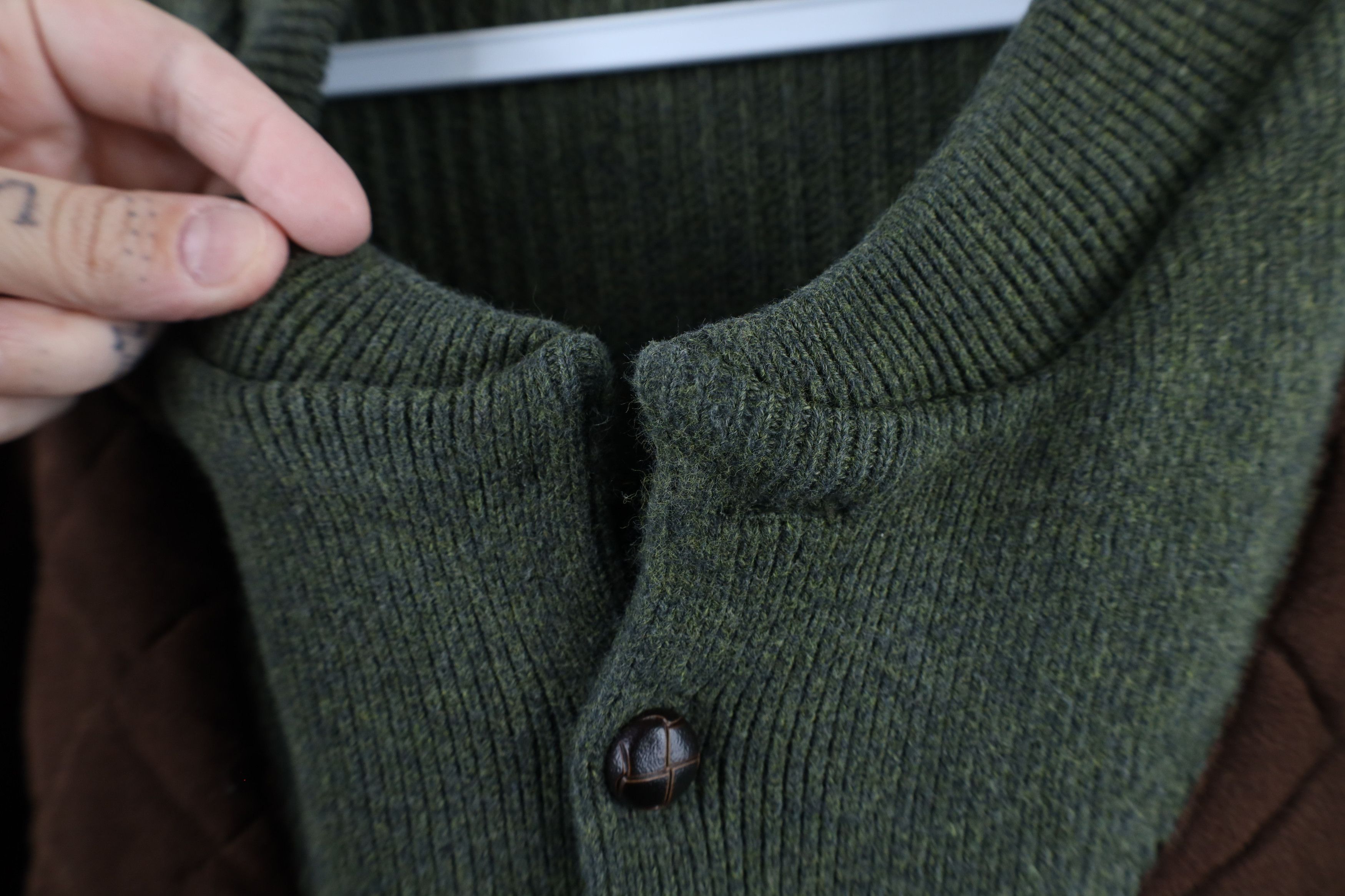 Cabelas × Vintage Vintage Cabelas Quilted Ribbed Knit Shooting Henley Sweater Size US XL / EU 56 / 4 - 4 Thumbnail