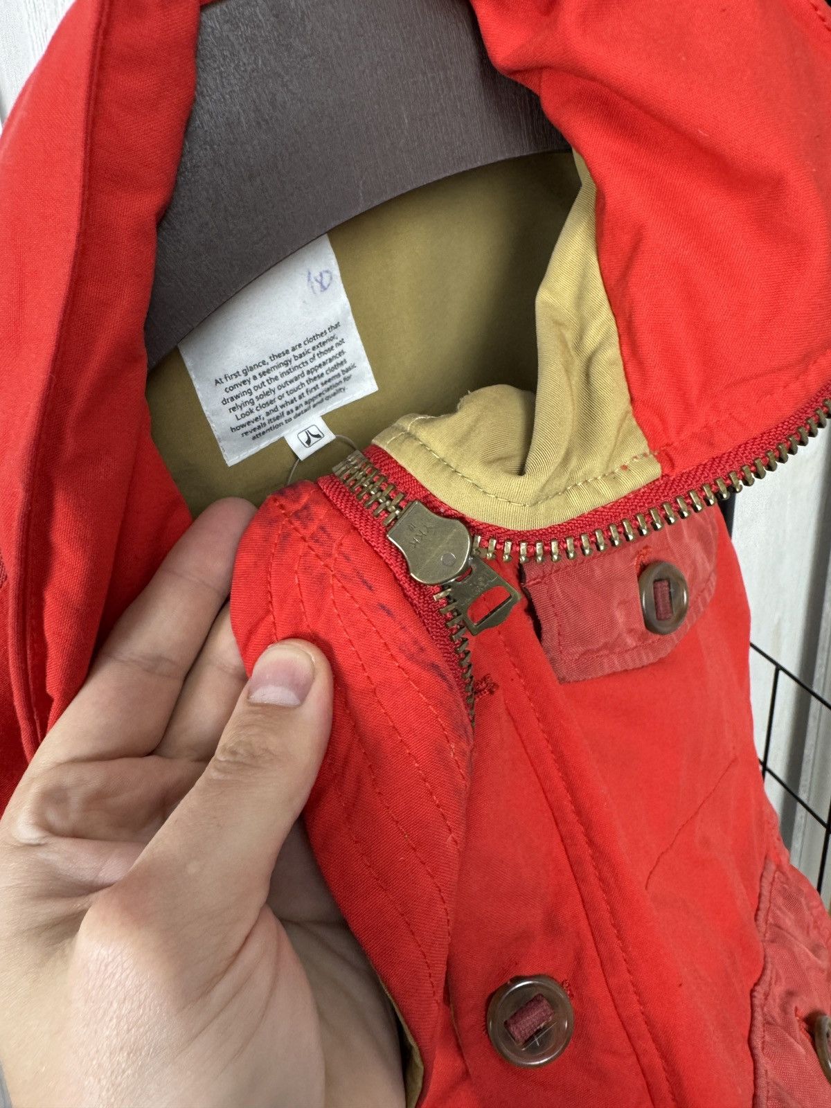 02DERIV. 02deriv. Red multipocket down vest size 1/S Size US S / EU 44-46 / 1 - 15 Thumbnail