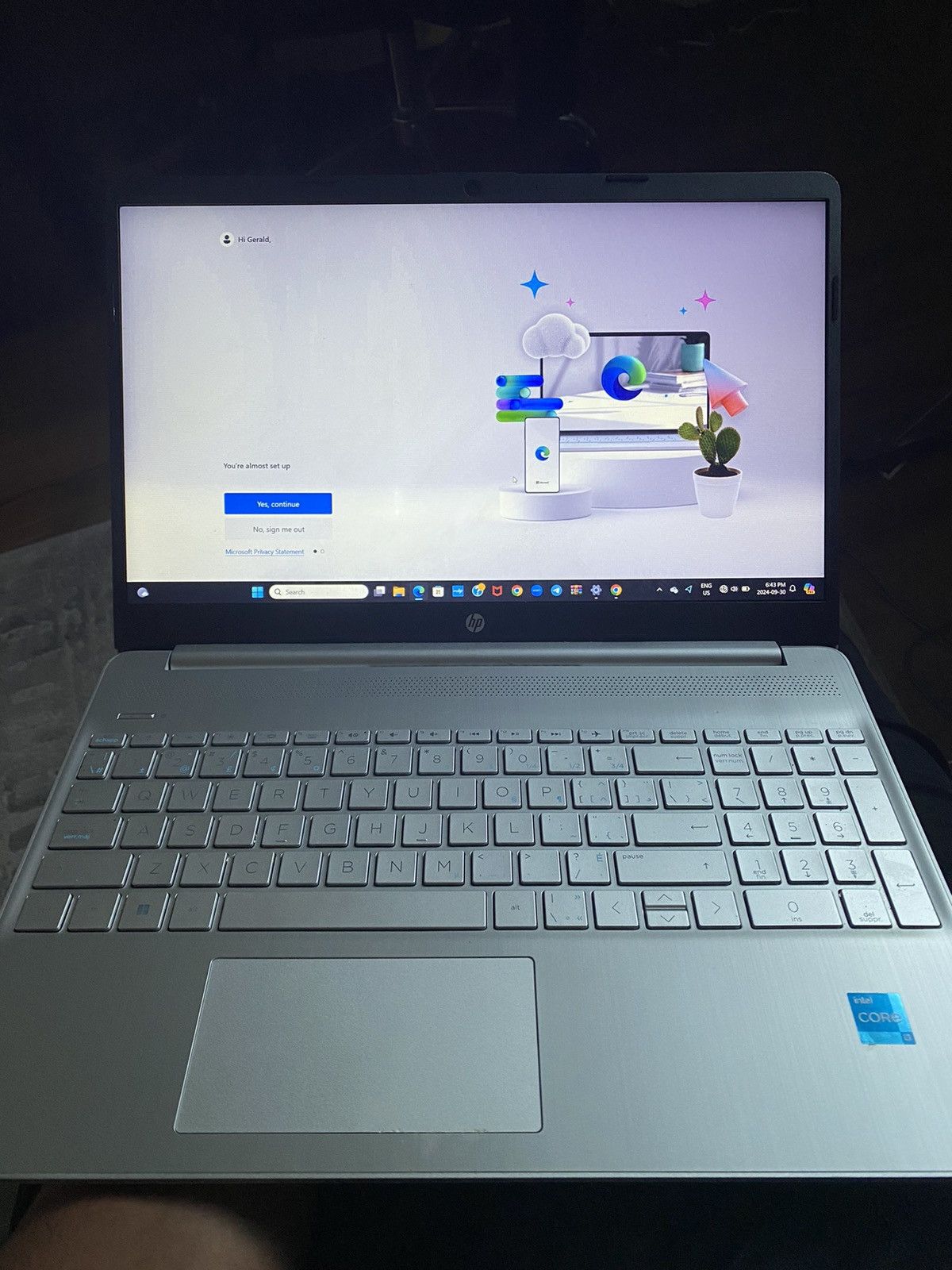 Designer HP LAPTOP Size 38 - 1 Thumbnail