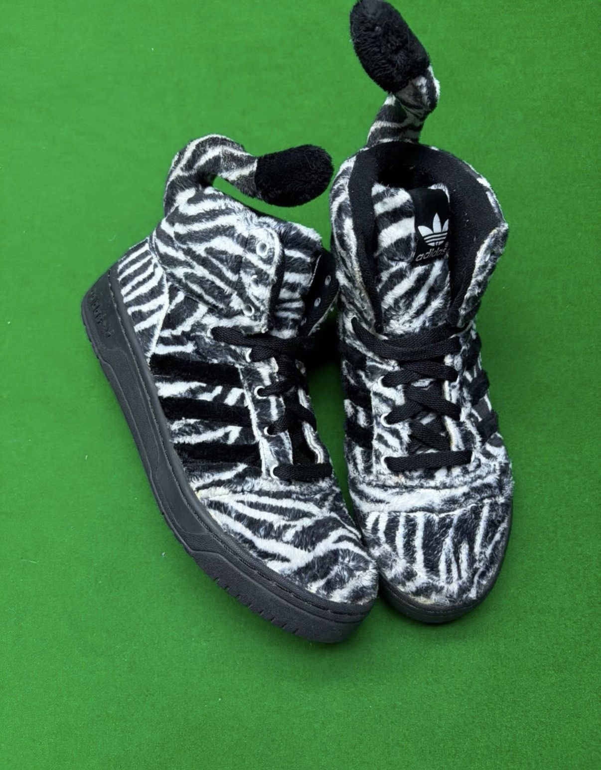 Adidas × Jeremy Scott Adidas - Jeremy scott - JS zebra sneaker