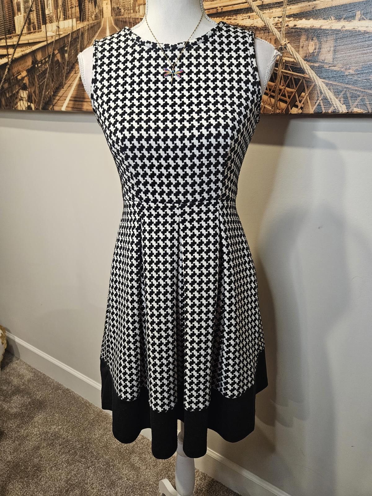Calvin Klein Calvin Klein Black & White Houndstooth Dress Size XS / US 0-2 / IT 36-38 - 1 Thumbnail