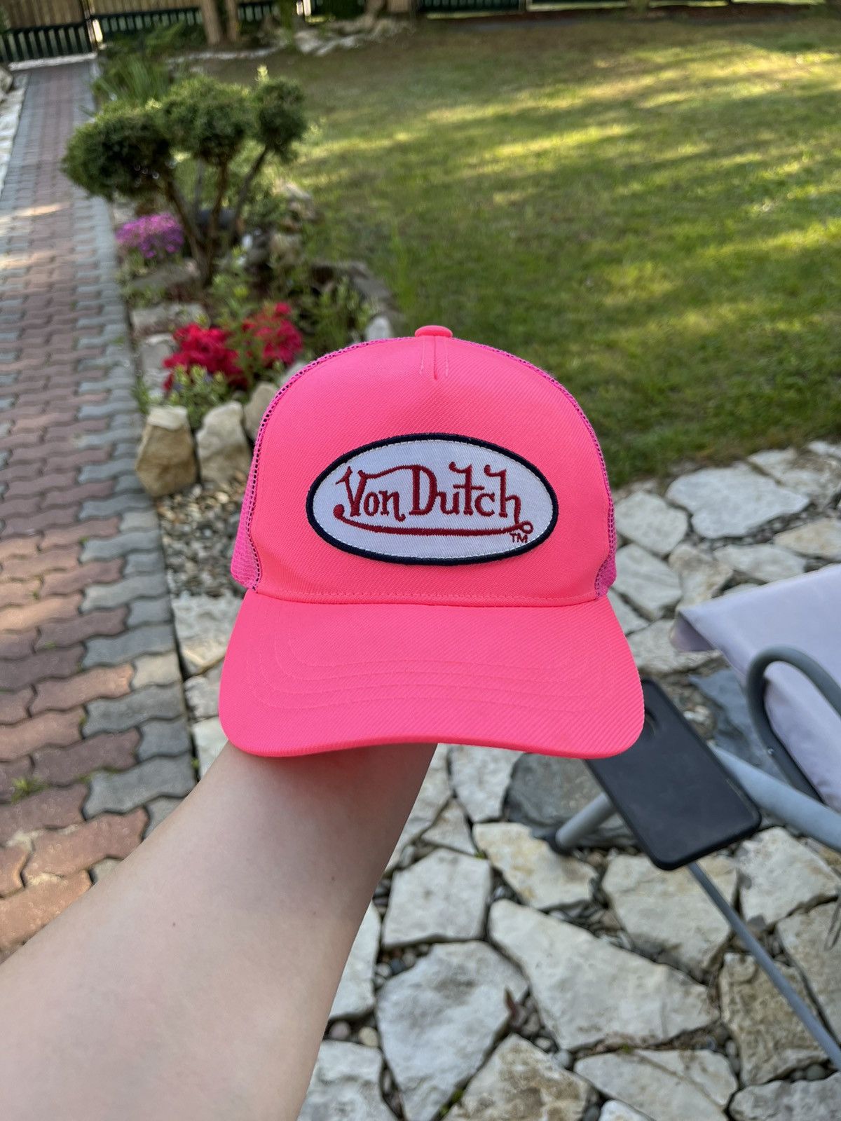 Ed Hardy × Von Dutch Vintage Von Dutch y2k trucker hat mesh cap neon pink Barbie Size ONE SIZE - 14 Thumbnail