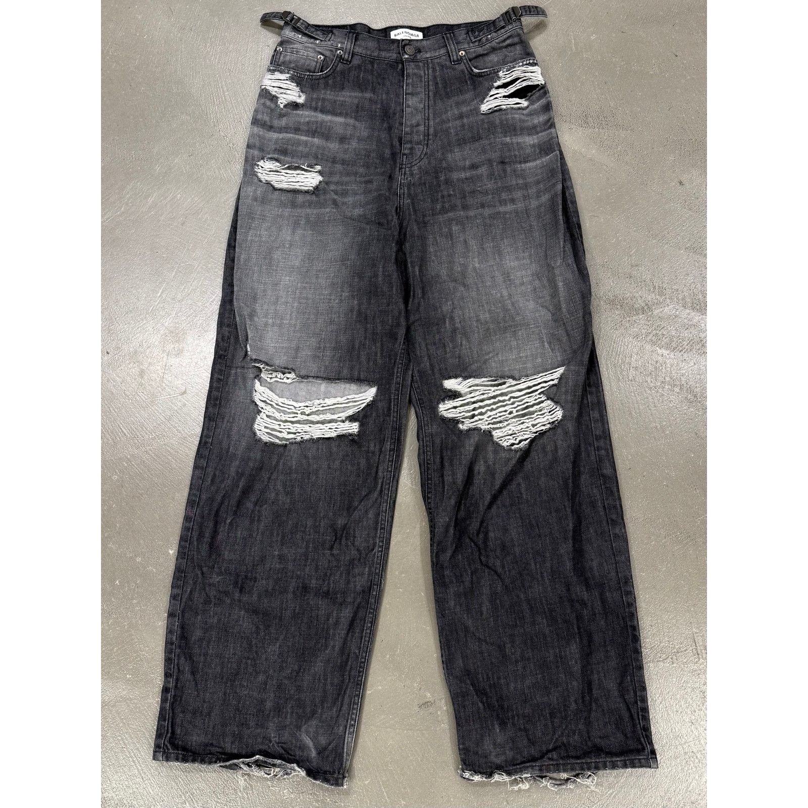 Balenciaga A/W2021 Balenciaga "skater" wide distressed baggy jeans Size 26" / US 2 / IT 38 - 1 Thumbnail