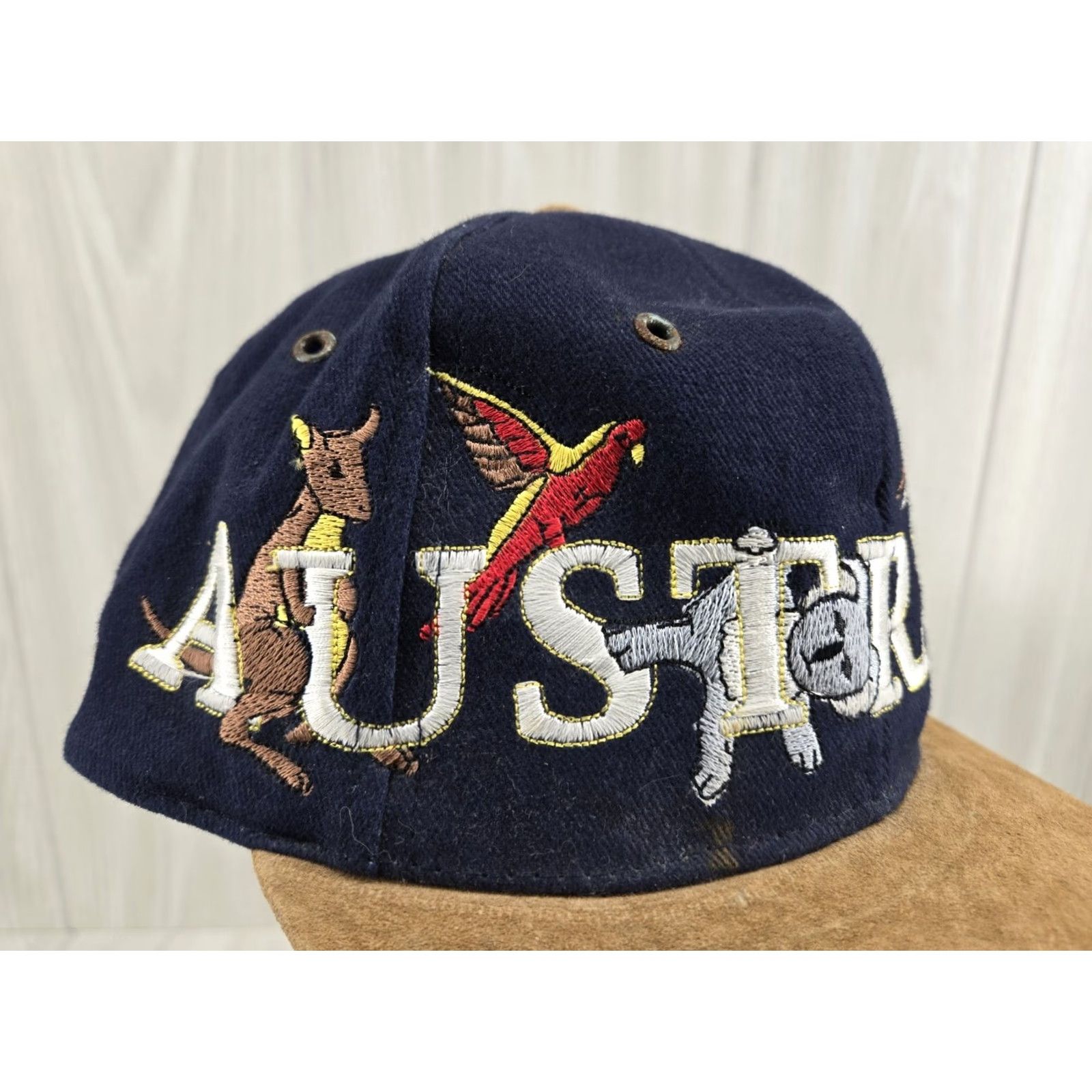 Vintage VINTAGE HaT Australia Suede Brim Hat Embroidered Cap Strapback Mens Adjustable Black 90s Australia Vintage Distressed Embroidered Cap Strapback Size ONE SIZE - 5 Thumbnail