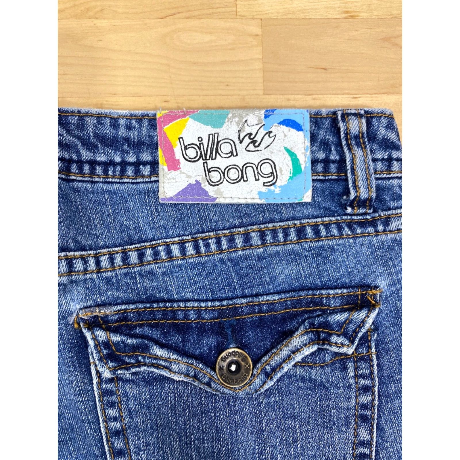 Billabong Billabong Women's Denim Shorts Logo Low Rise Gray 7 | 31 in Waist | 5-Pocket Design | Vintage? No | Regular Fit | Button Zip Size 24" / US 00 / IT 34 - 3 Thumbnail