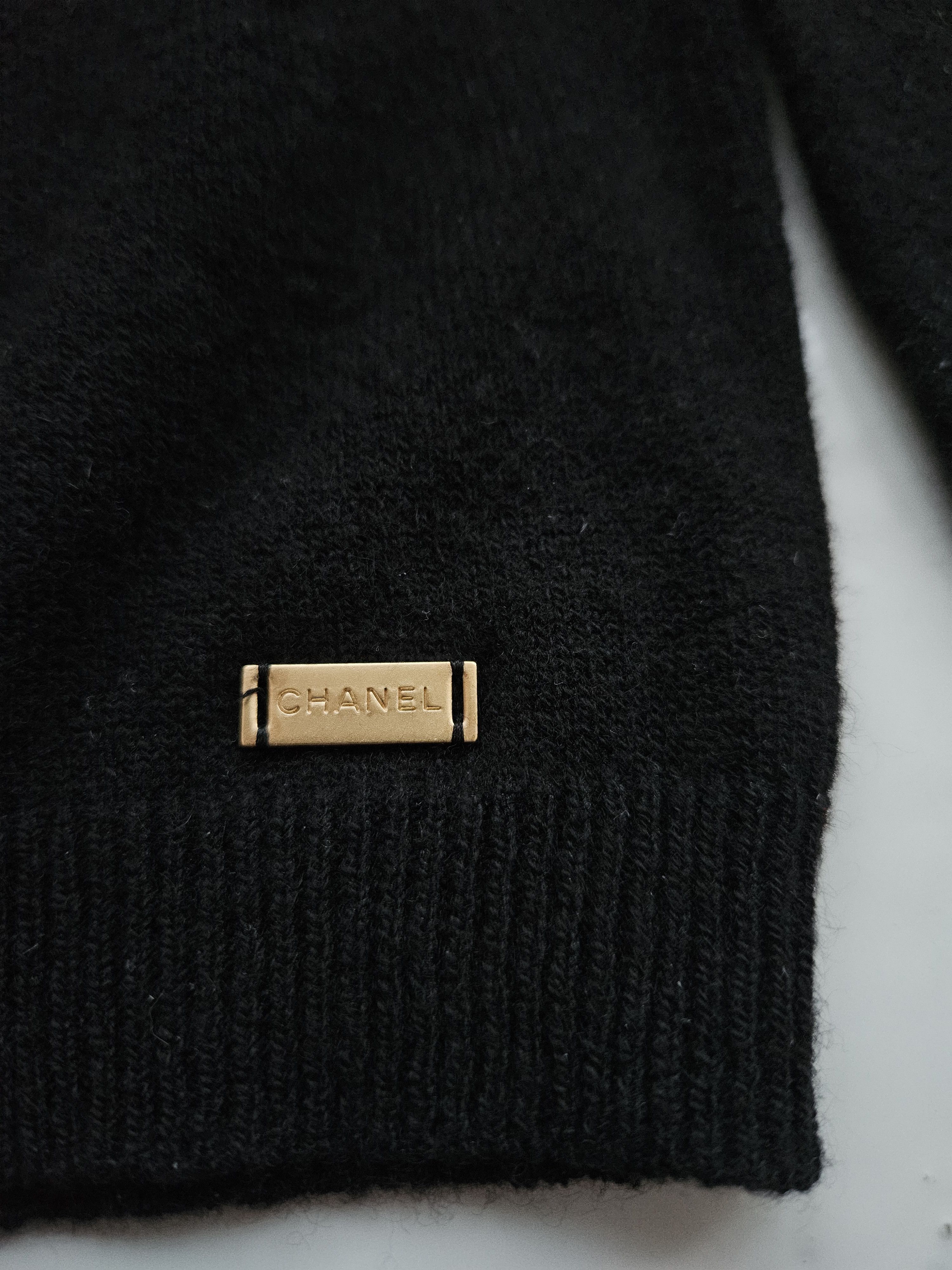 Chanel AW2001 Chanel logo plate cashmere blend turtleneck Size M / US 6-8 / IT 42-44 - 7 Thumbnail