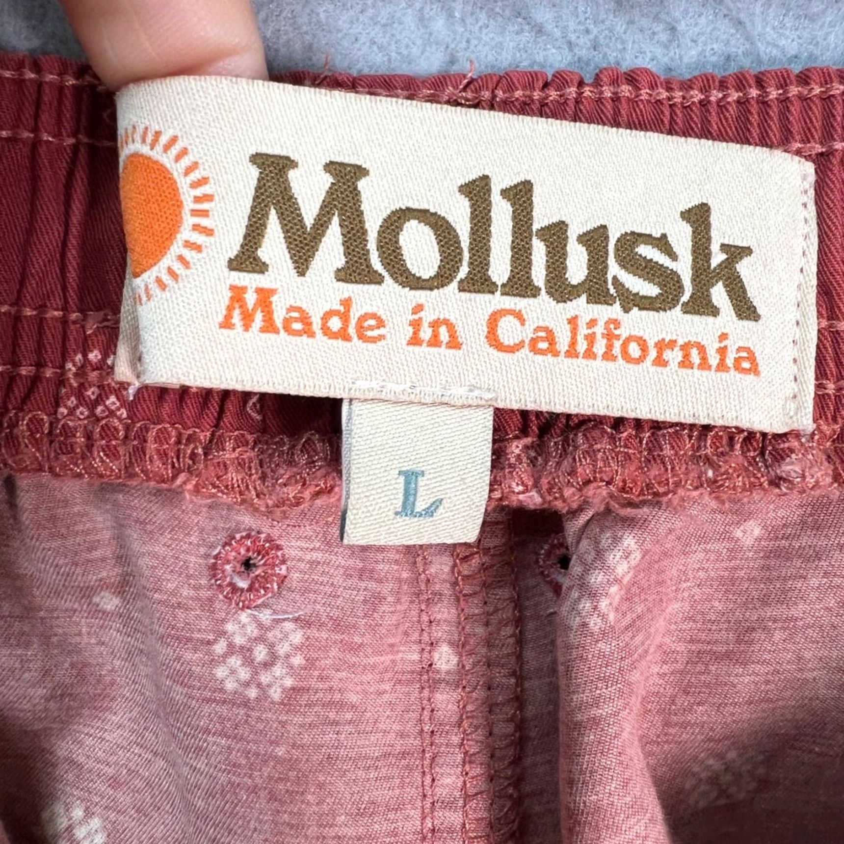 Vintage Mollusk Womens Large Red Elastic Waist Shorts Bermuda Cotton Blend Floral Pattern Size 36" / US 14 / IT 50 - 3 Thumbnail