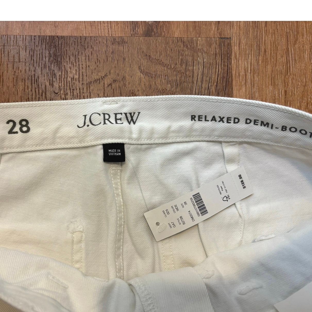 J.Crew NWT J.Crew Sailor Mid Rise Relaxed Demi Boot Jean White 28 Size 28" / US 6 / IT 42 - 6 Thumbnail