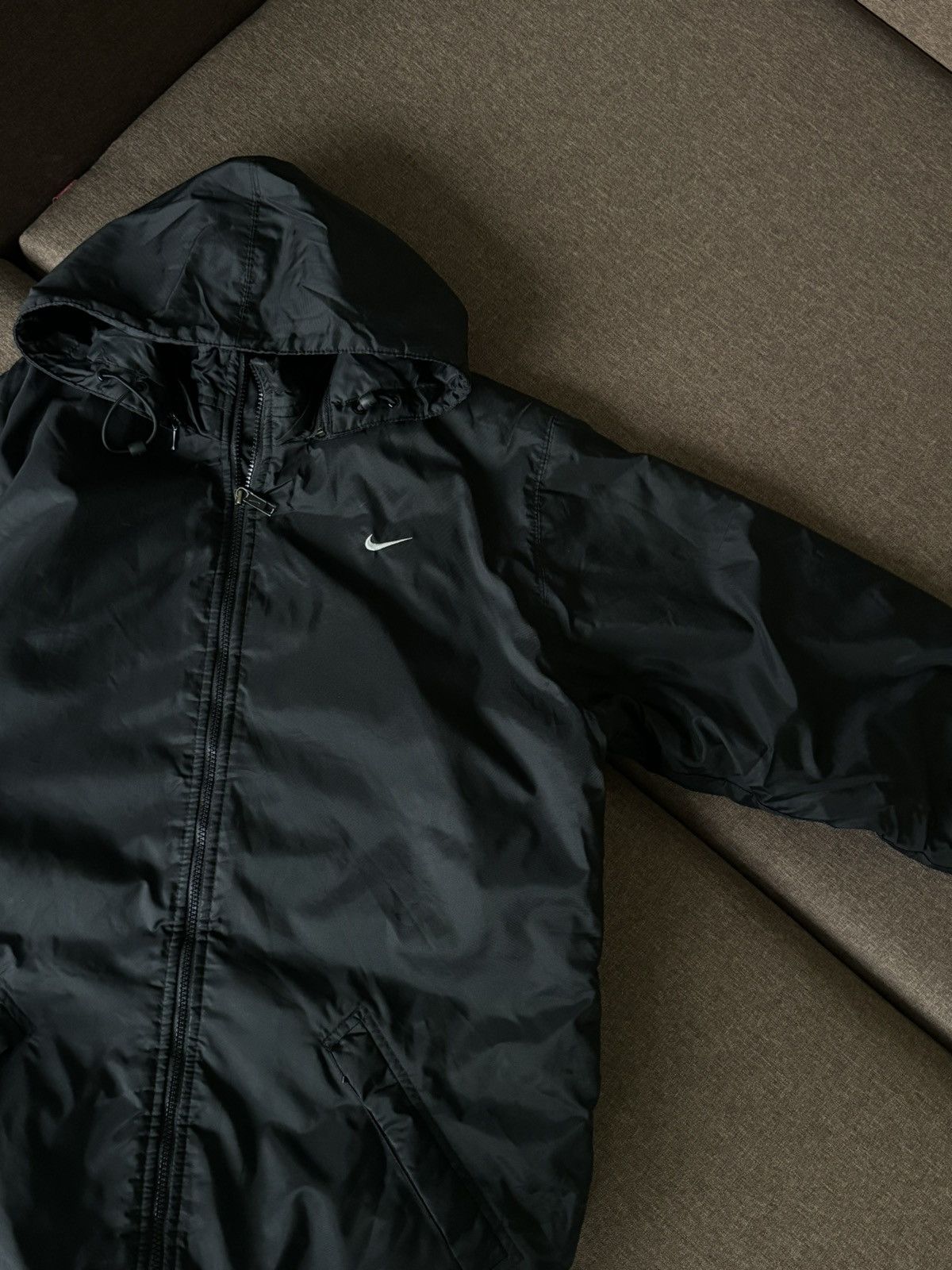 Nike Vintage Nike Big swoosh logo nylon jacket Size US M / EU 48-50 / 2 - 8 Thumbnail